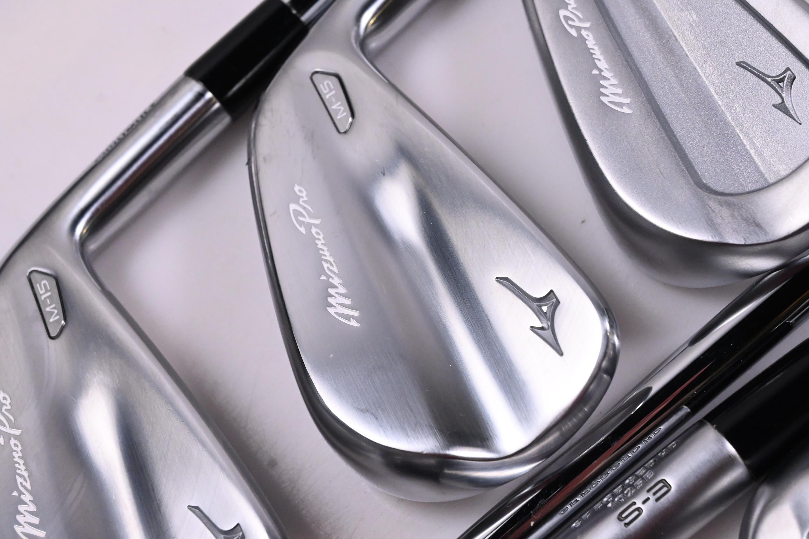 Mizuno Pro M-15/S-3 Irons / 4-PW / X-Flex N.S.Pro Modus³ Tour 120 Shafts