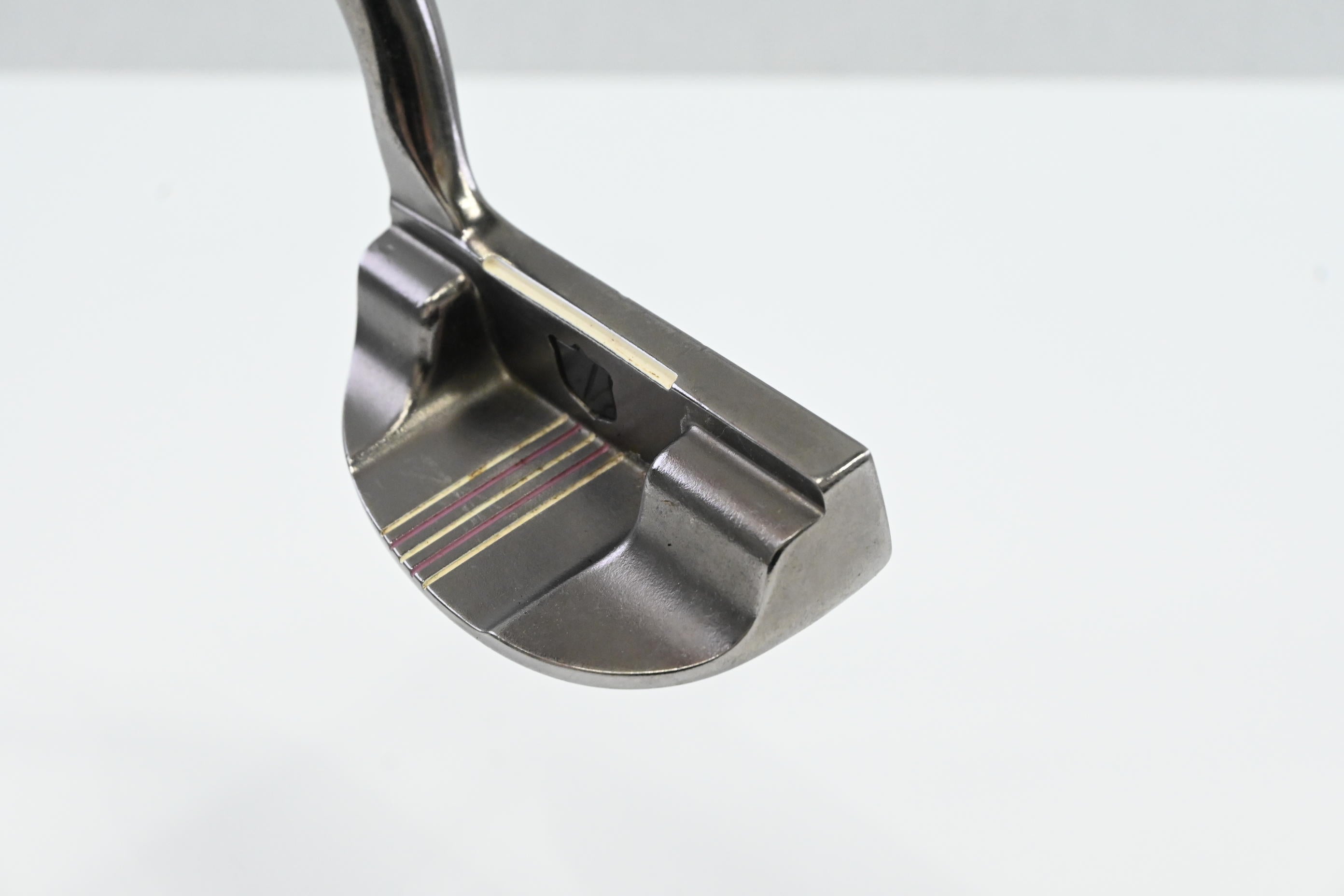 Ladies Wilson 8800 Series Luxe Putter / 32 Inch