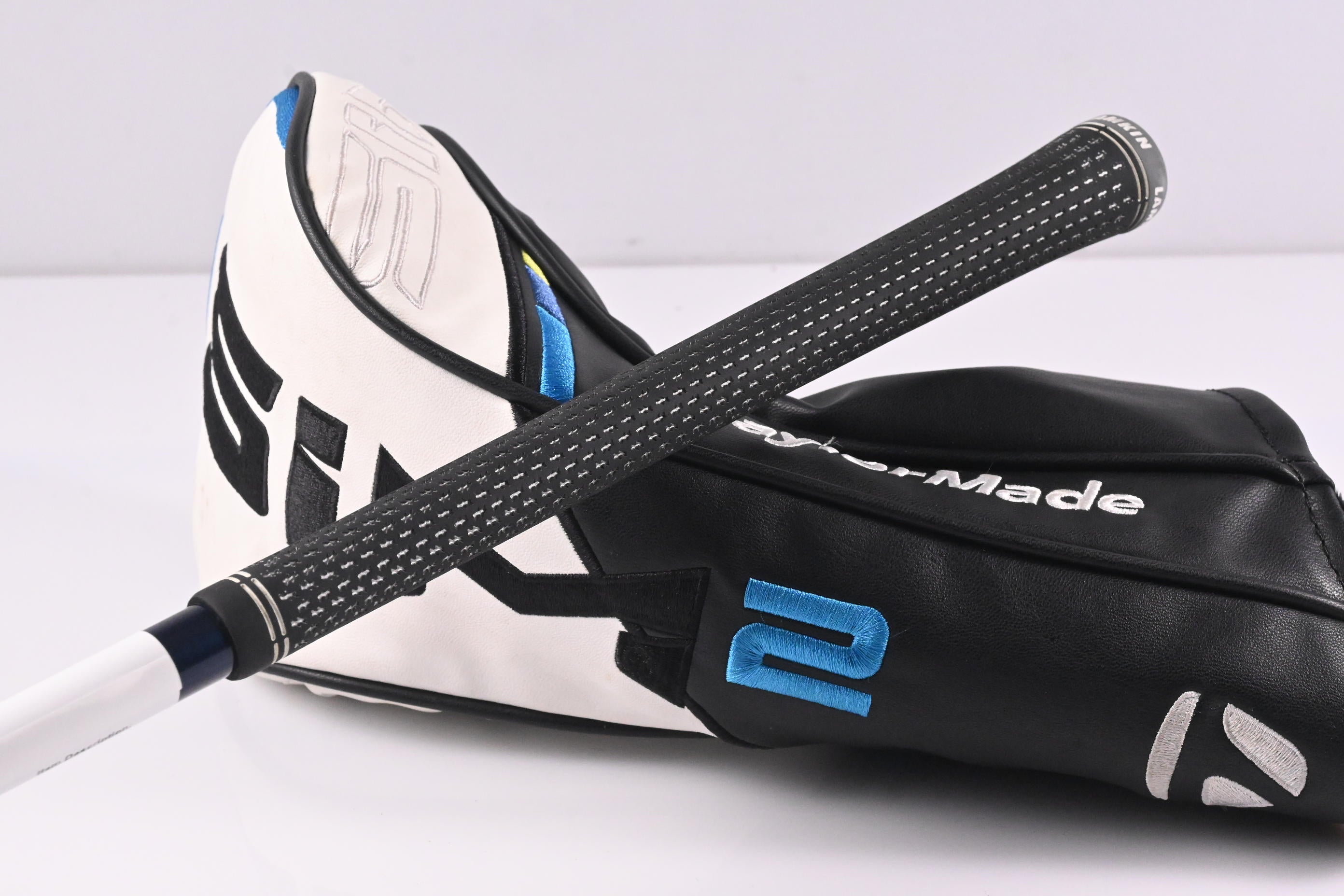 Taylormade SIM2 Max Driver / 9 Degree / Stiff Flex Fujikura Ventus Blue 5 Shaft