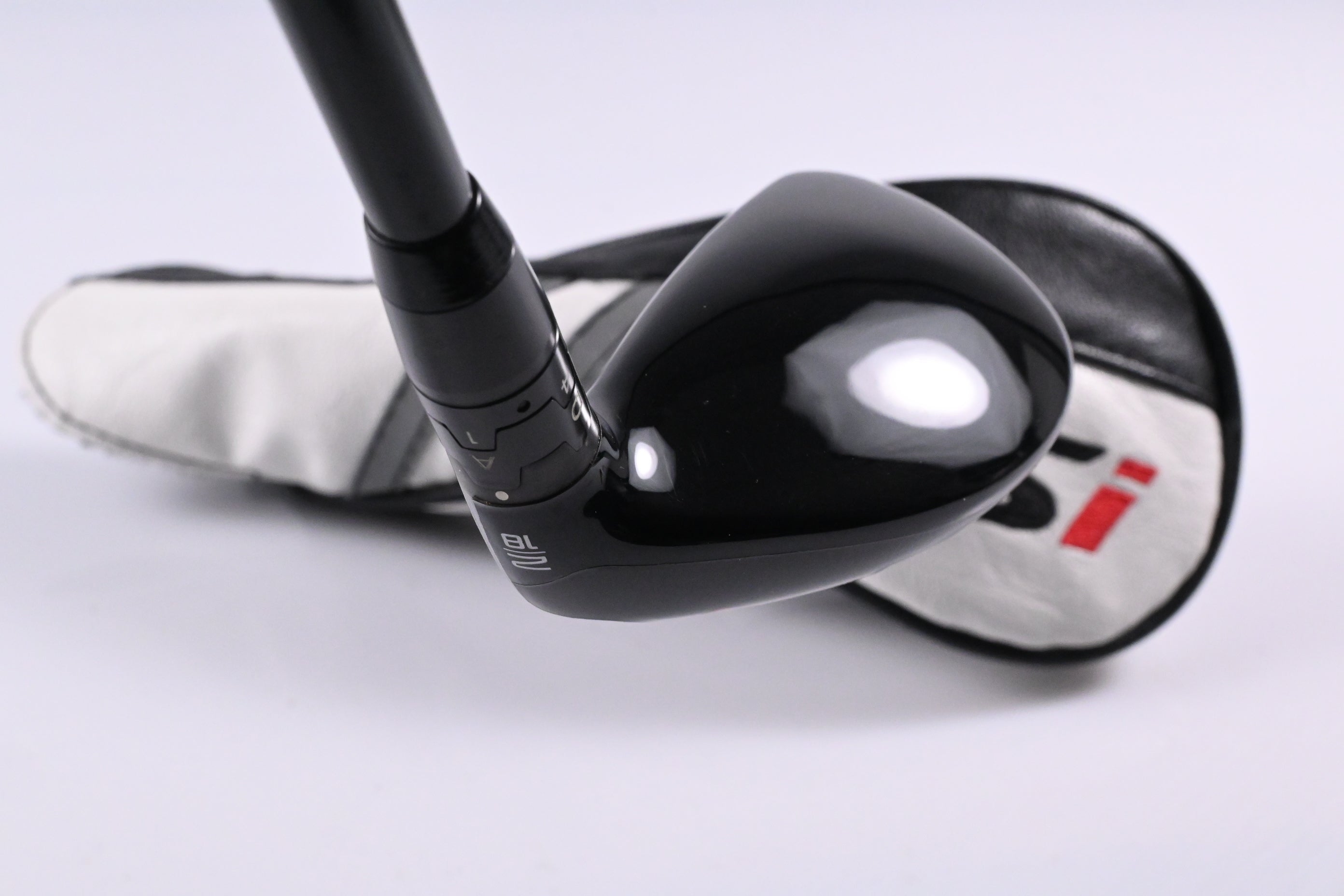 Titleist TSi3 #2 Hybrid / 18 Degree / Stiff Flex Tensei AV White Raw 90 Shaft