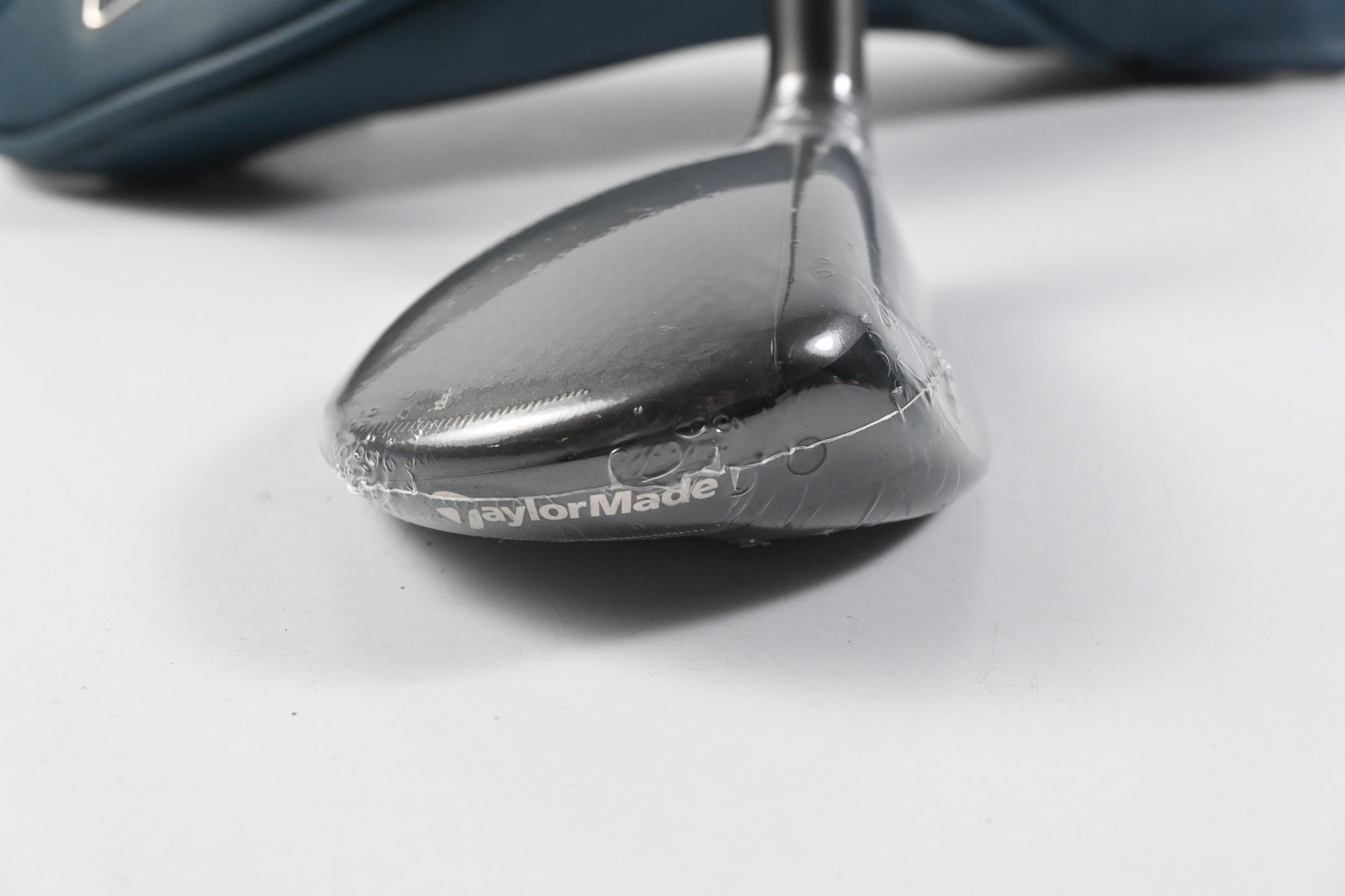 Taylormade Qi4D Max Lite #5 Hybrid / 26 Degree / Senior Flex Reax 45 Shaft