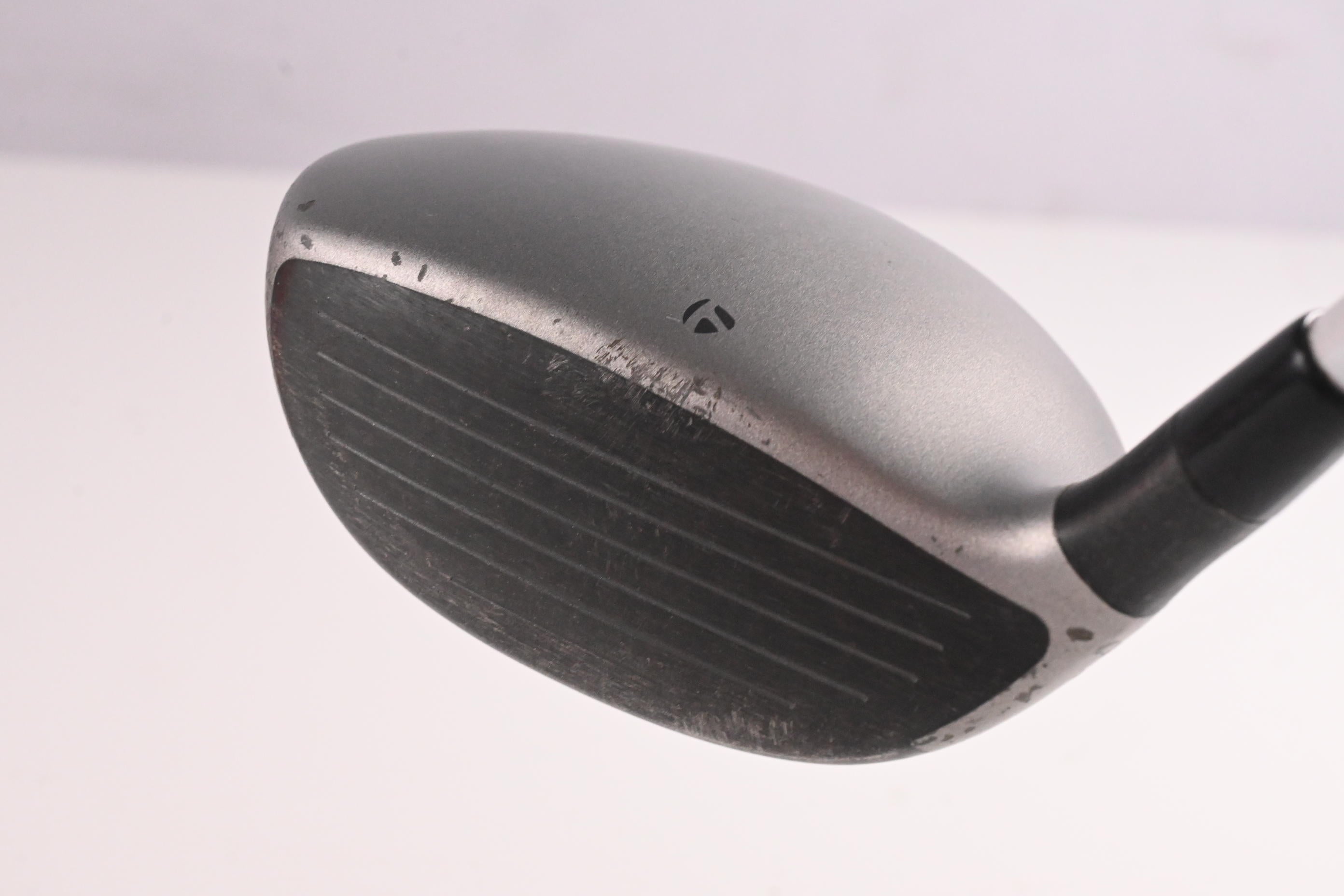 Taylormade SLDR #3 Wood / 15 Degree / Regular Flex Fujikura Speeder665 Shaft