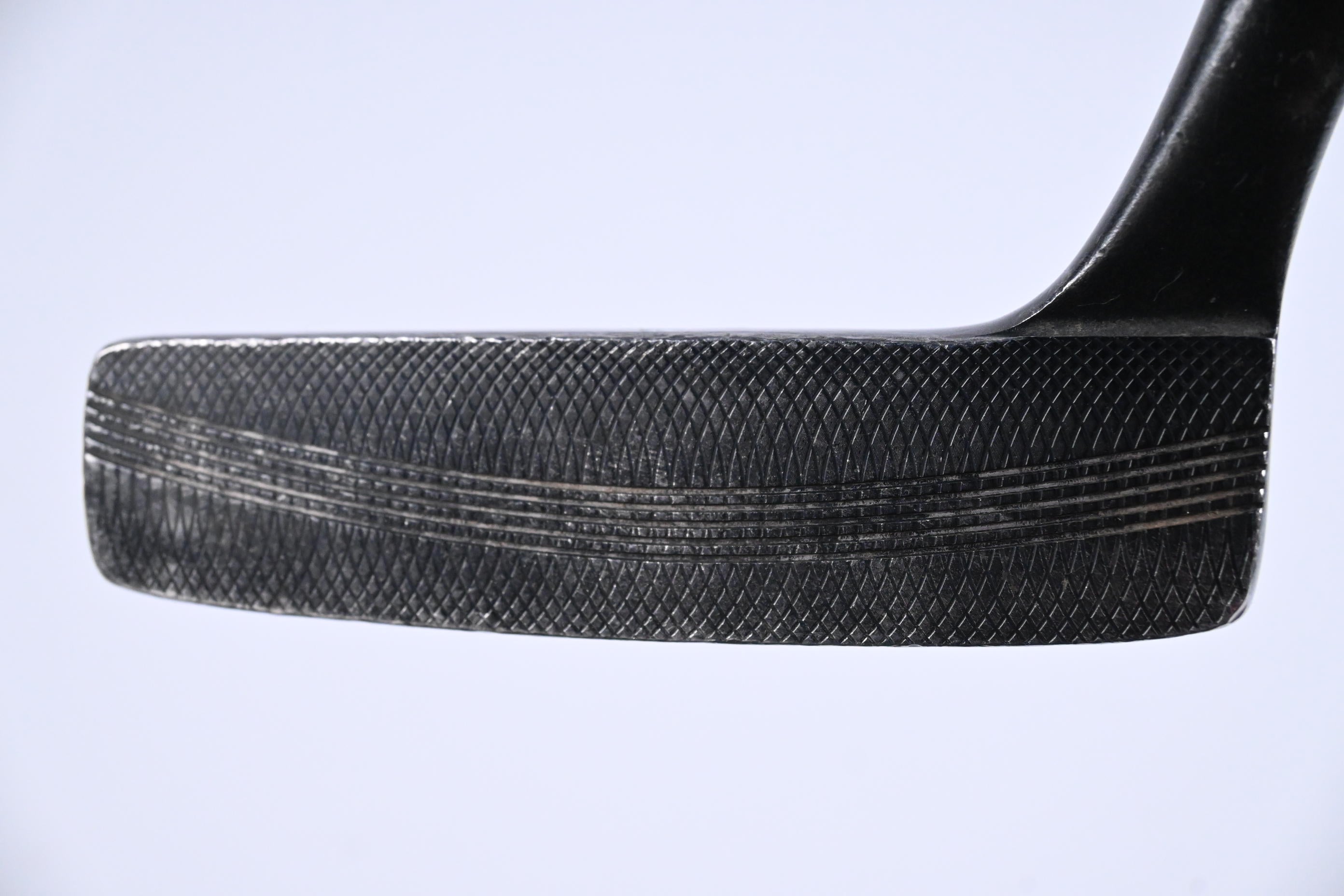 Wilson 8800 Series BLK Putter / 35 Inch