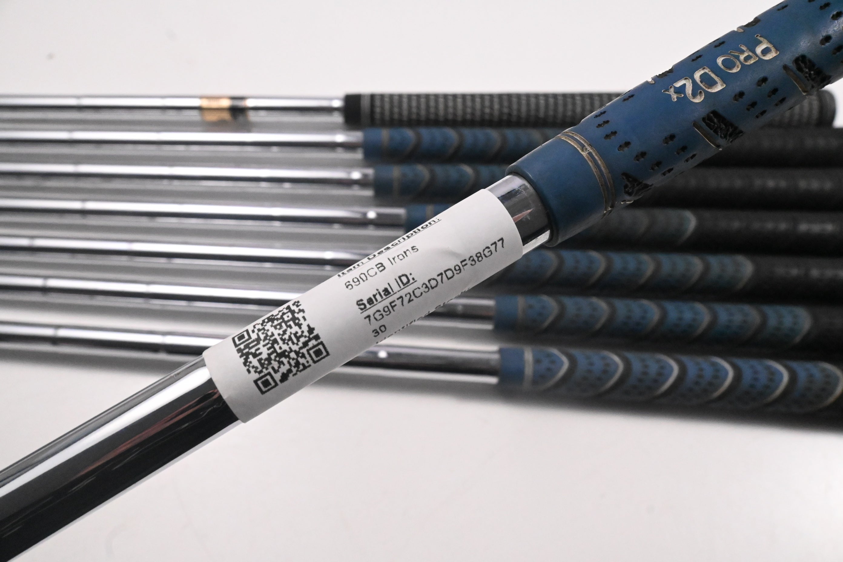 Titleist 690CB Irons / 3-PW / Stiff Flex Dynamic Gold S300 Shafts