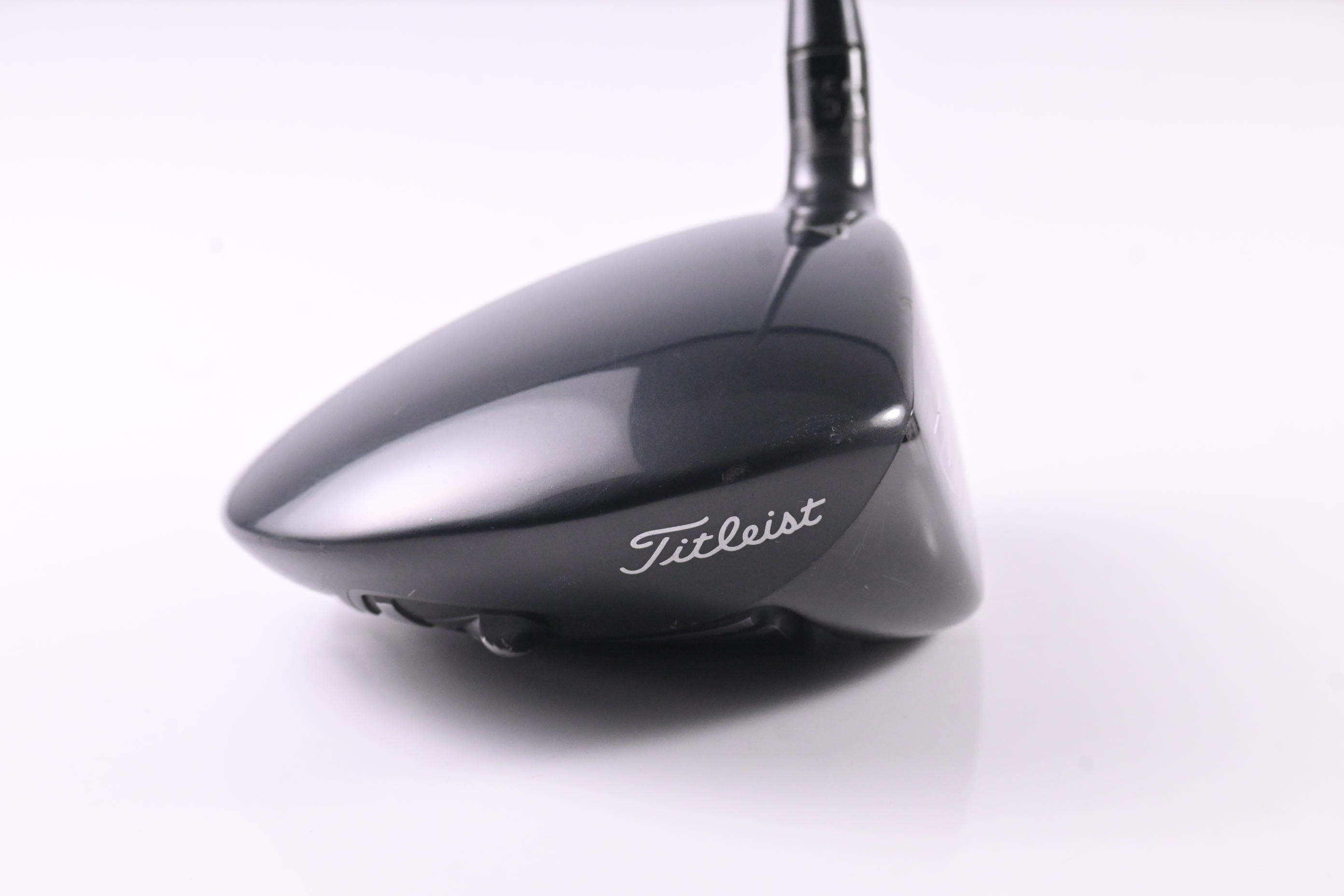 Titleist 917 D2 Driver / 10.5 Degree / Stiff Flex Diamana D+ White 70 Shaft
