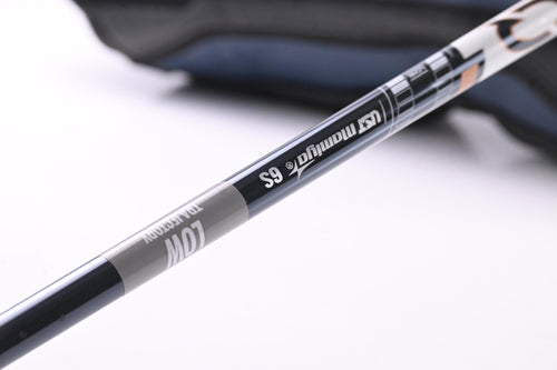 Wilson D9 Driver / 10.5 Degree / Stiff Flex UST LinQ PowerCore 6 Shaft