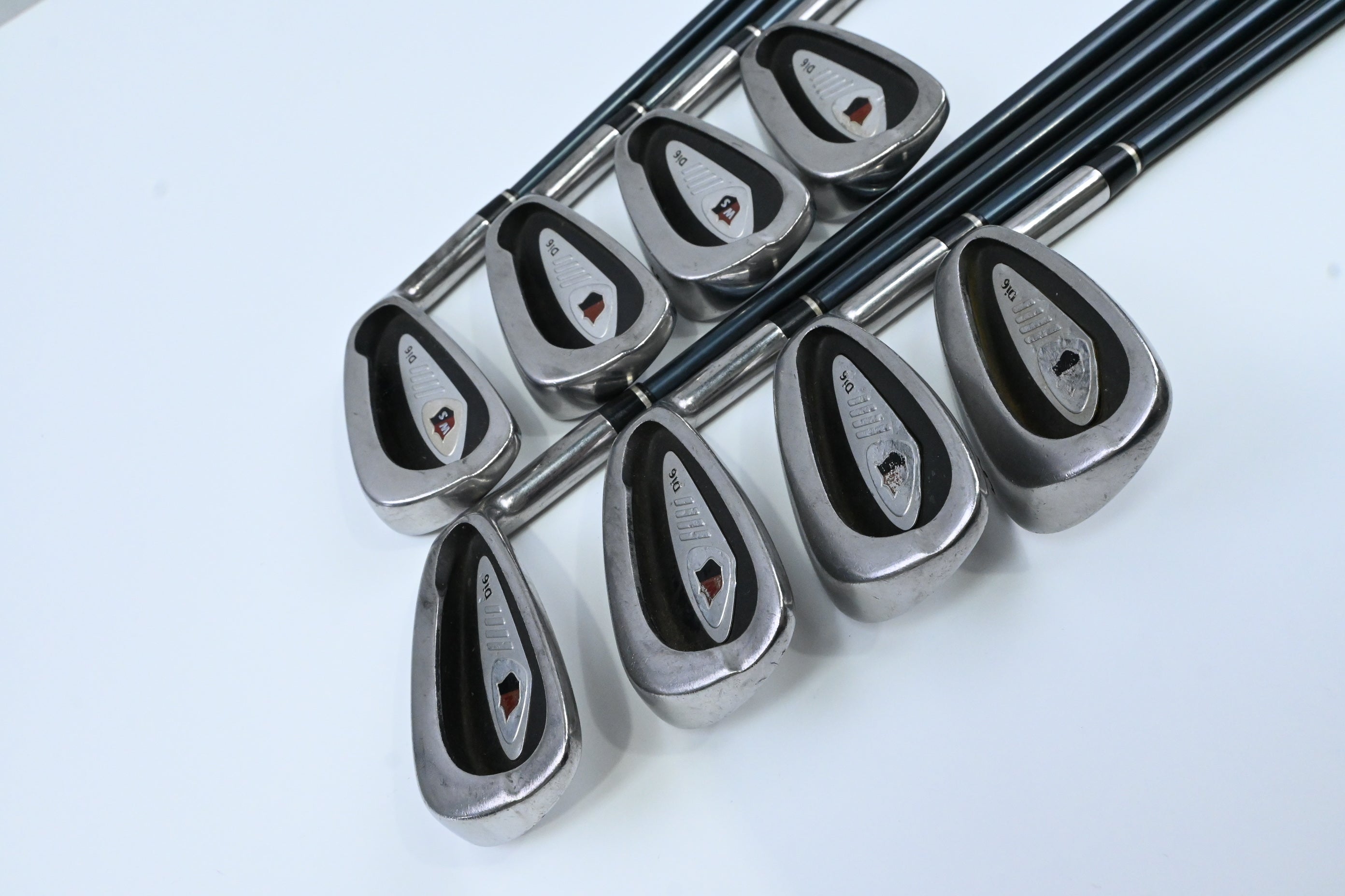 Wilson Di6 Irons / 4-PW+SW / Regular Flex UST Nanotech 75 Shafts