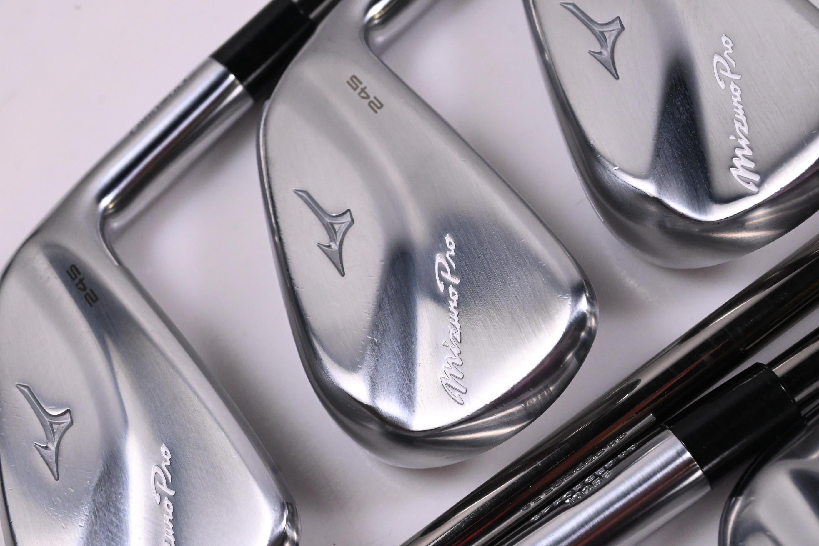 Mizuno Pro 245 Irons / 5-PW+GW / Senior Flex UST Recoil ESX 460 Shafts