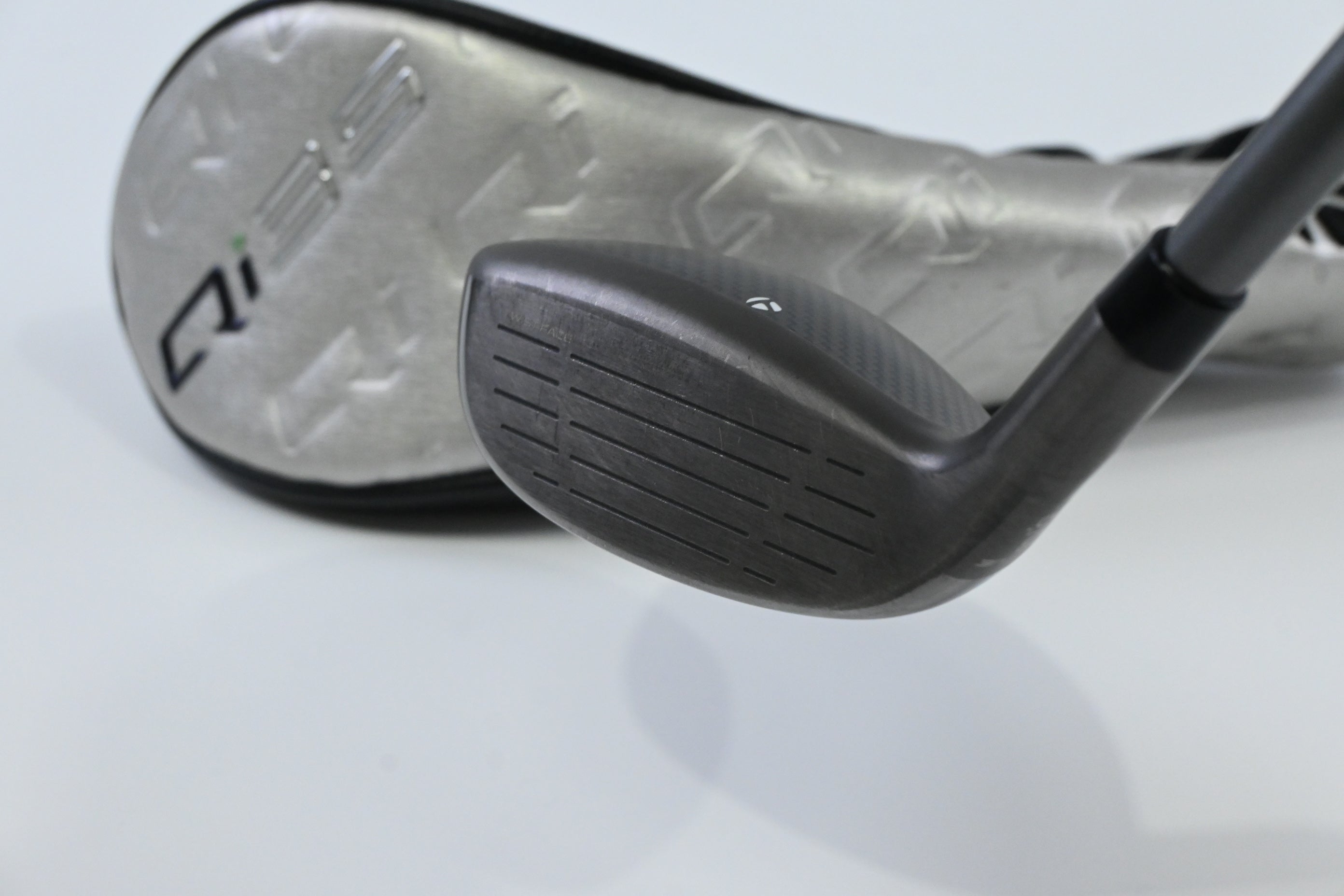 Taylormade Qi35 Max #3 Hybrid / 20 Degree / Stiff Flex Fujikura AirSpeeder 60