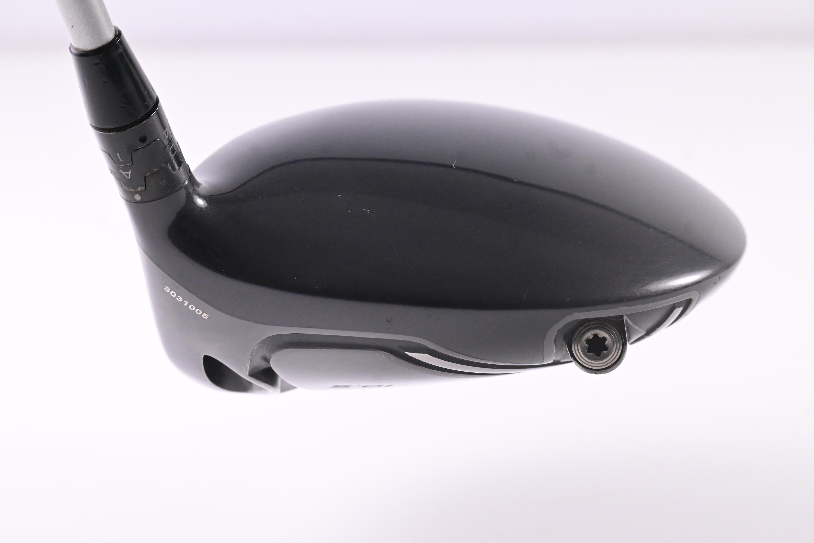 Titleist 917 D2 Driver / 10.5 Degree / Stiff Flex Diamana D+ White 70 Shaft
