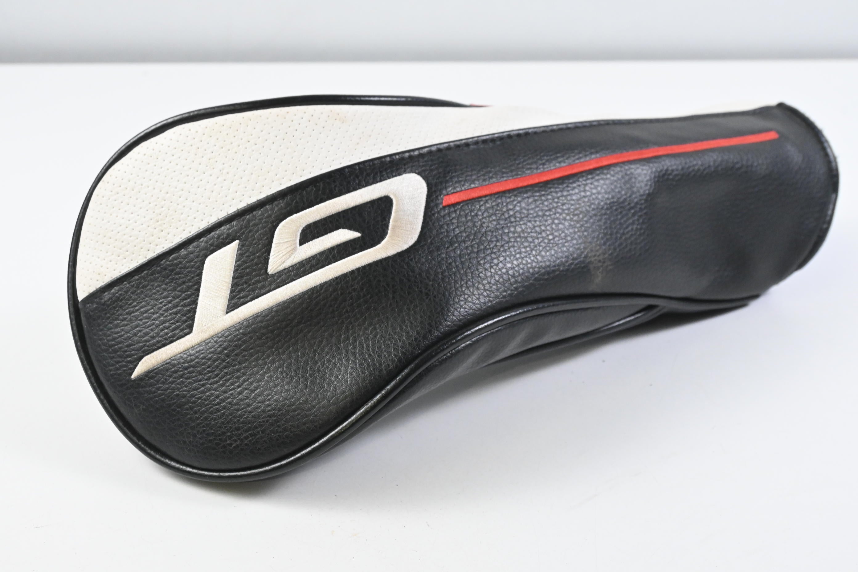 Titleist GT2 Driver / 10 Degree / Regular Flex Kuro Kage Black Series 55 Shaft
