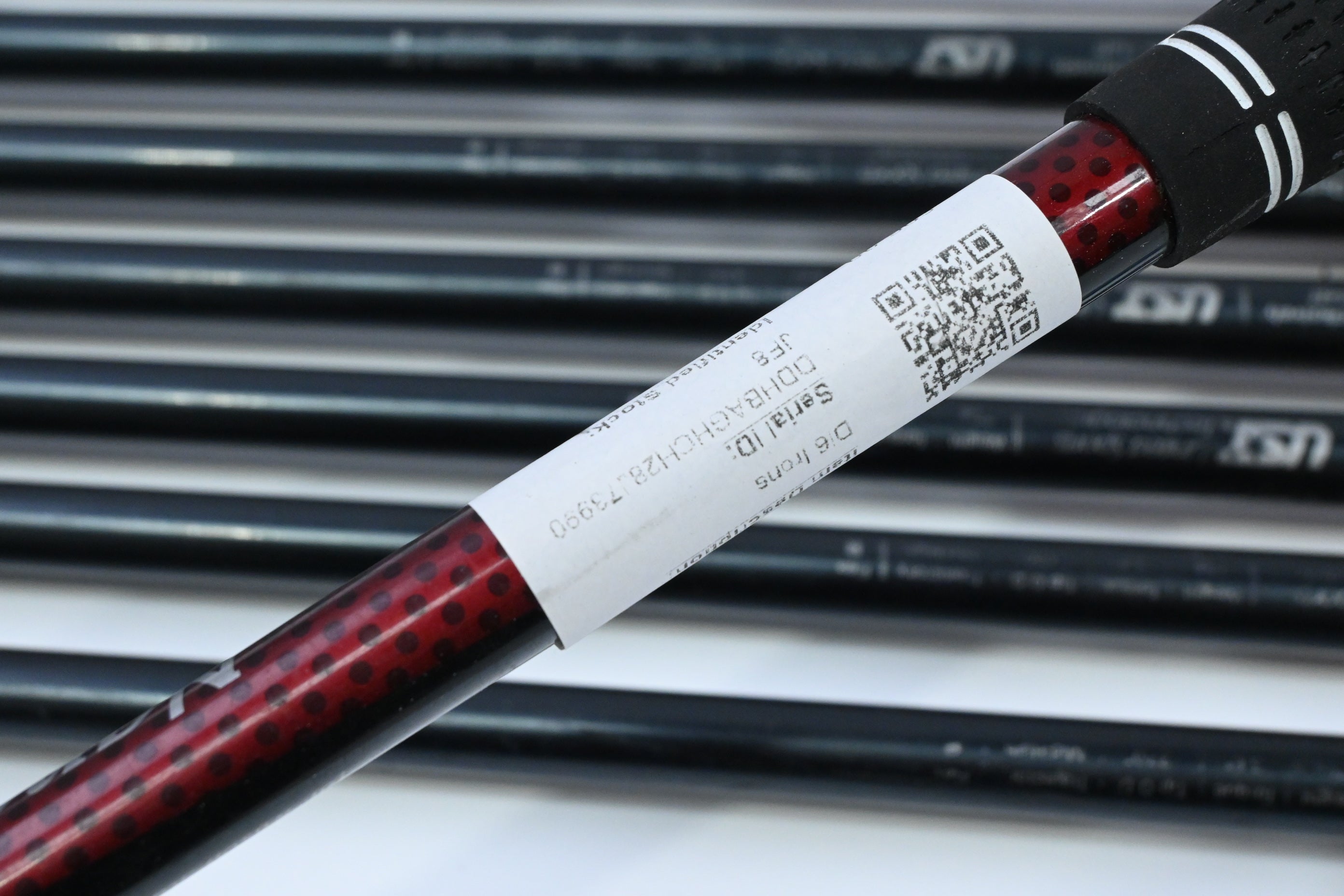 Wilson Di6 Irons / 4-PW+SW / Regular Flex UST Nanotech 75 Shafts