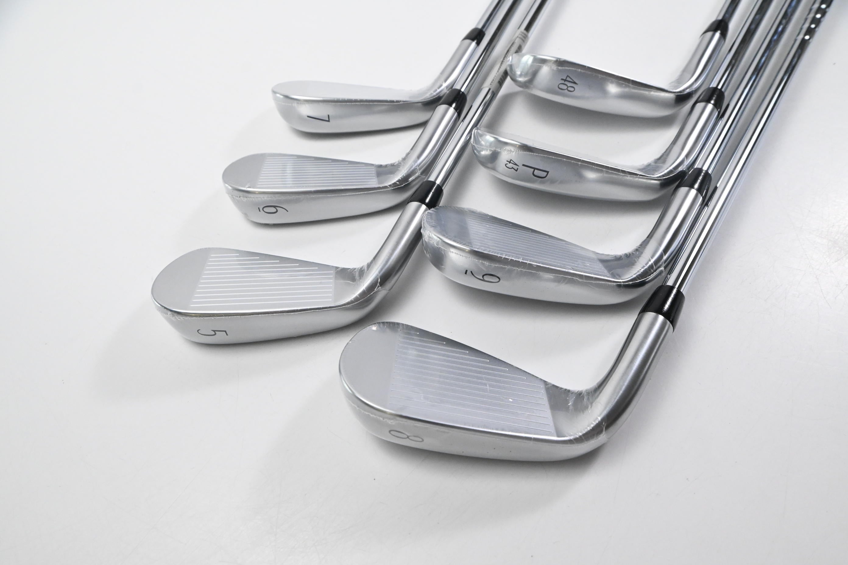 Titleist T350 2025 Irons / 5-PW+GW / Stiff Flex AMT Red Shafts