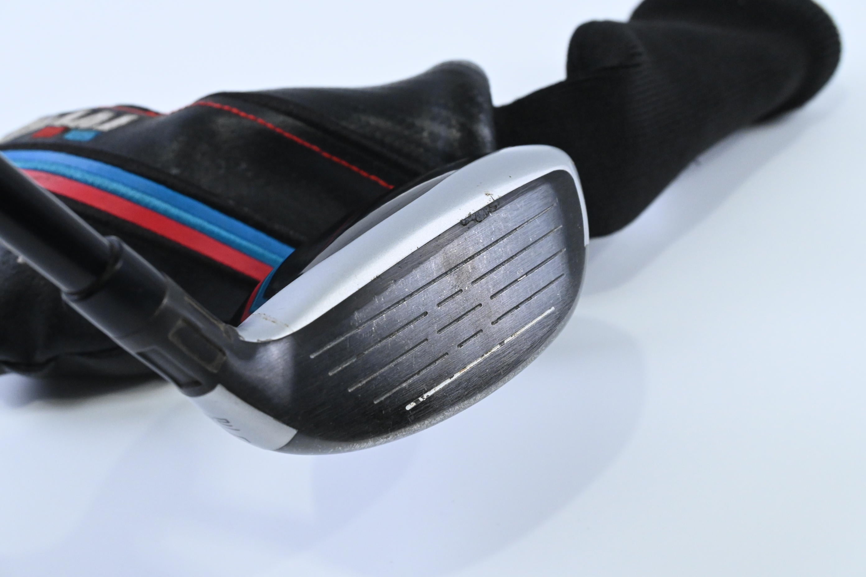 Left Hand Taylormade M4 #4 Hybrid / 22 Degree / Regular Flex Atmos Red 6