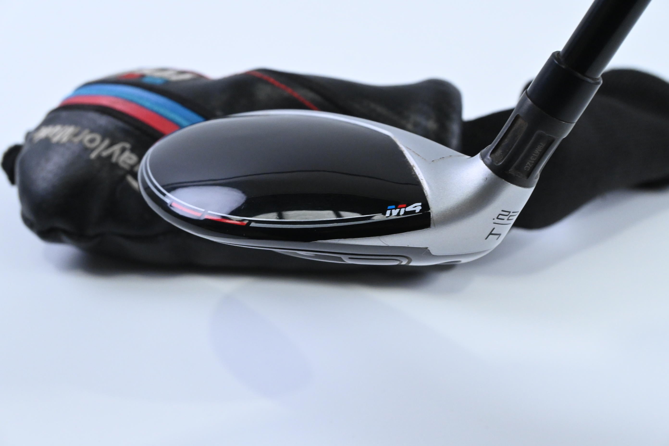 Left Hand Taylormade M4 #4 Hybrid / 22 Degree / Regular Flex Atmos Red 6