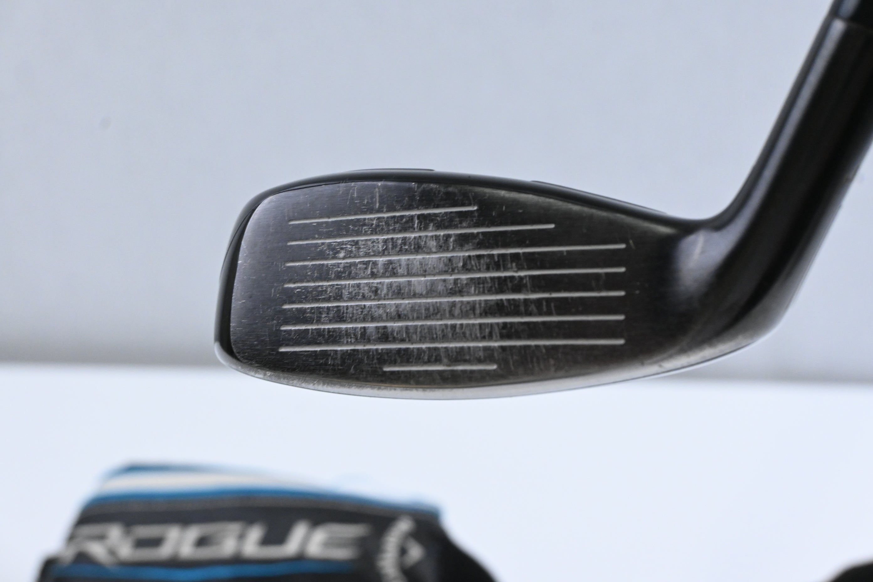 Callaway Rogue #4 Hybrid / 21 Degree / Regular Flex Aldila Synergy 60 Shaft