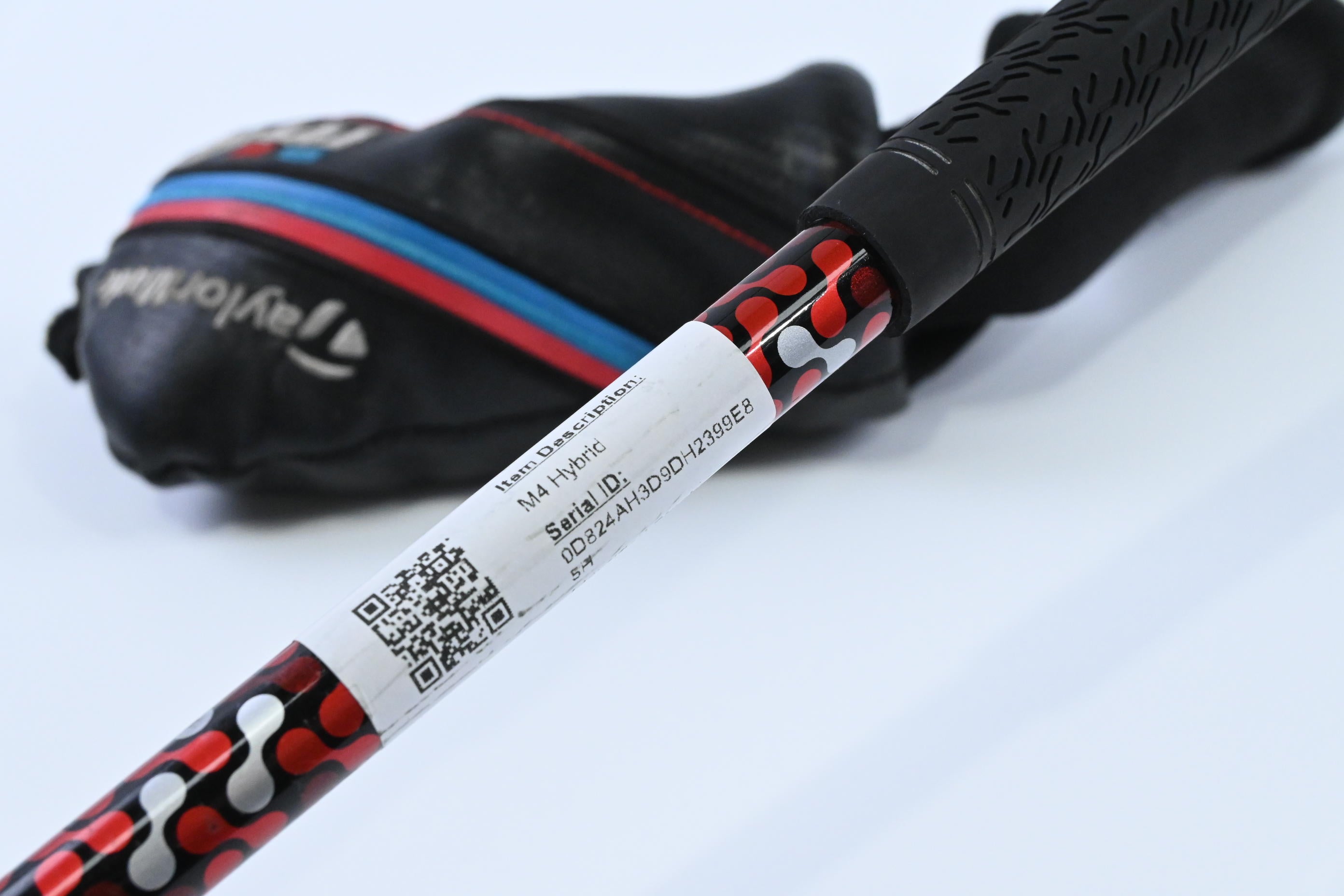 Left Hand Taylormade M4 #4 Hybrid / 22 Degree / Regular Flex Atmos Red 6