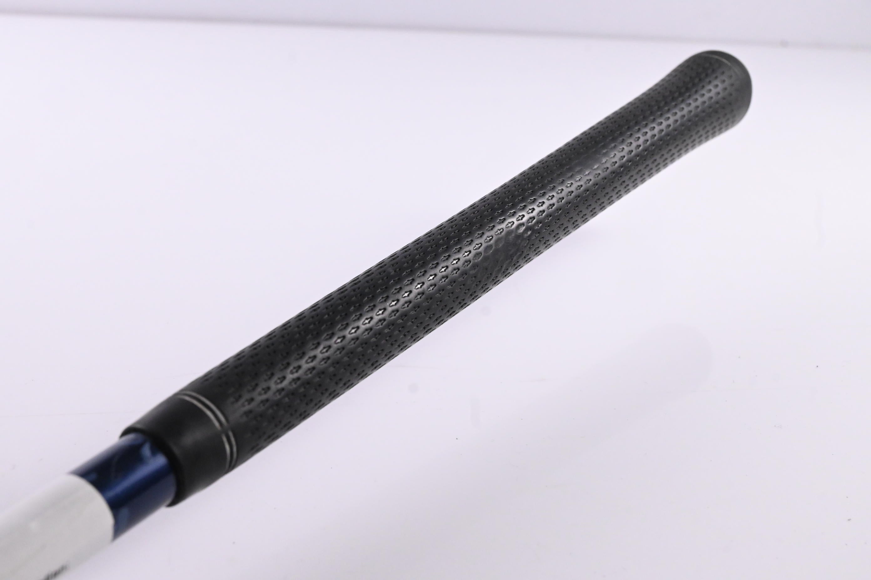 Titleist 917 D2 Driver / 9.5 Degree / Stiff Flex Diamana Kai`li 65 Shaft