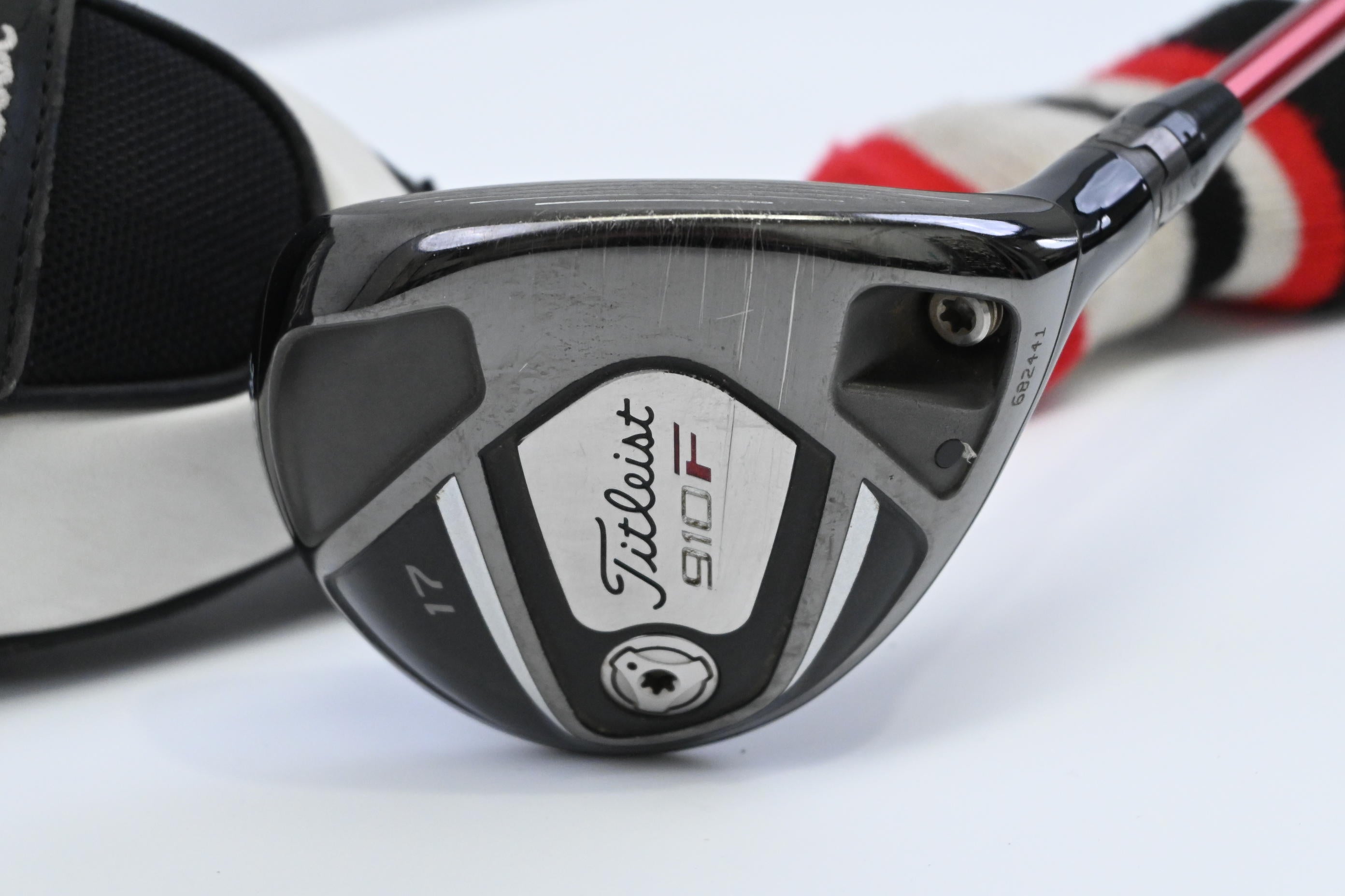 Titleist 910 F #4 Wood / 17 Degree / Regular Flex Bassara 55 Shaft
