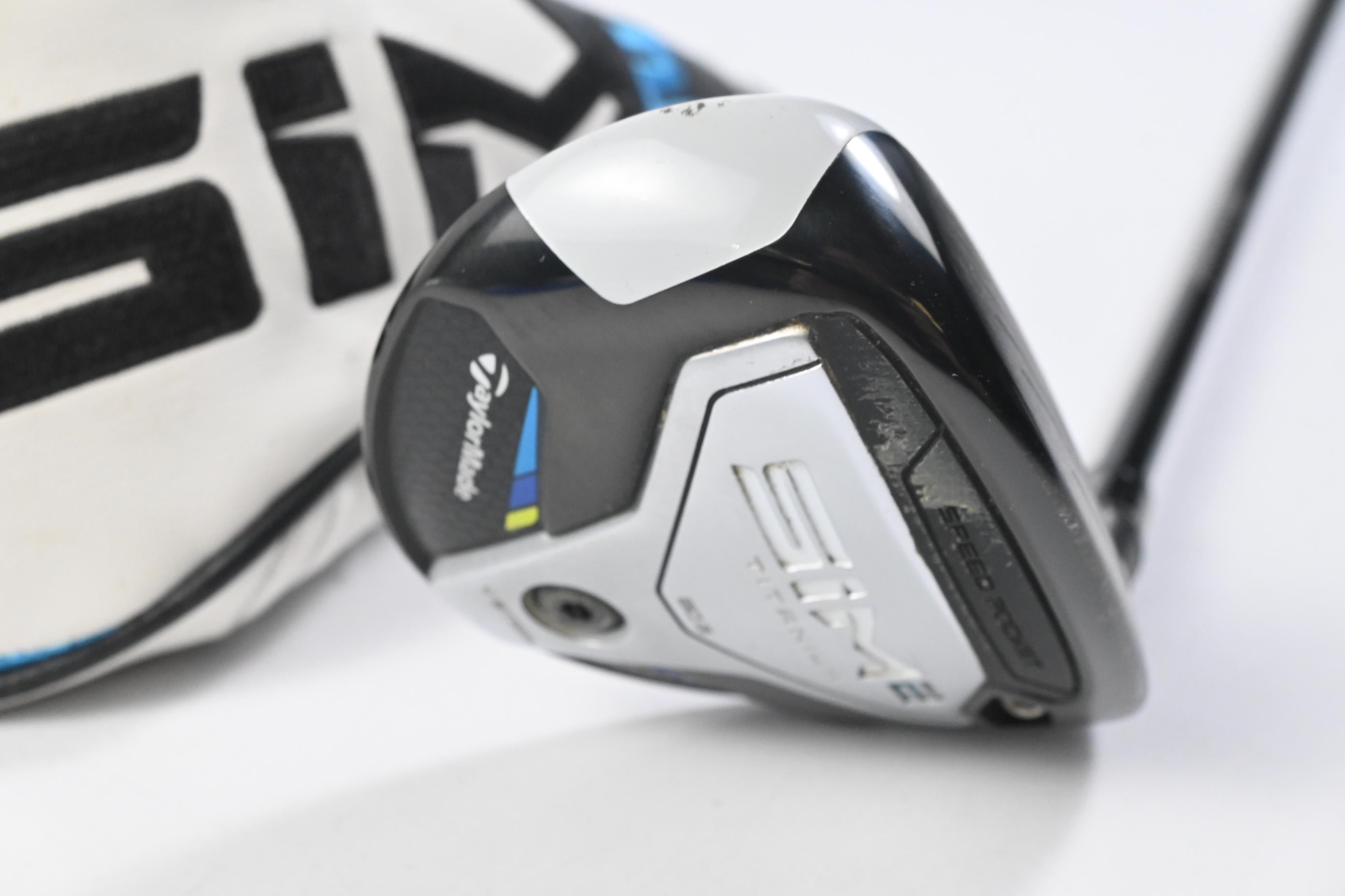 Taylormade SIM2 Ti #5 Wood / 19 Degree / Stiff Flex Hzrdus Smoke Black RDX 70