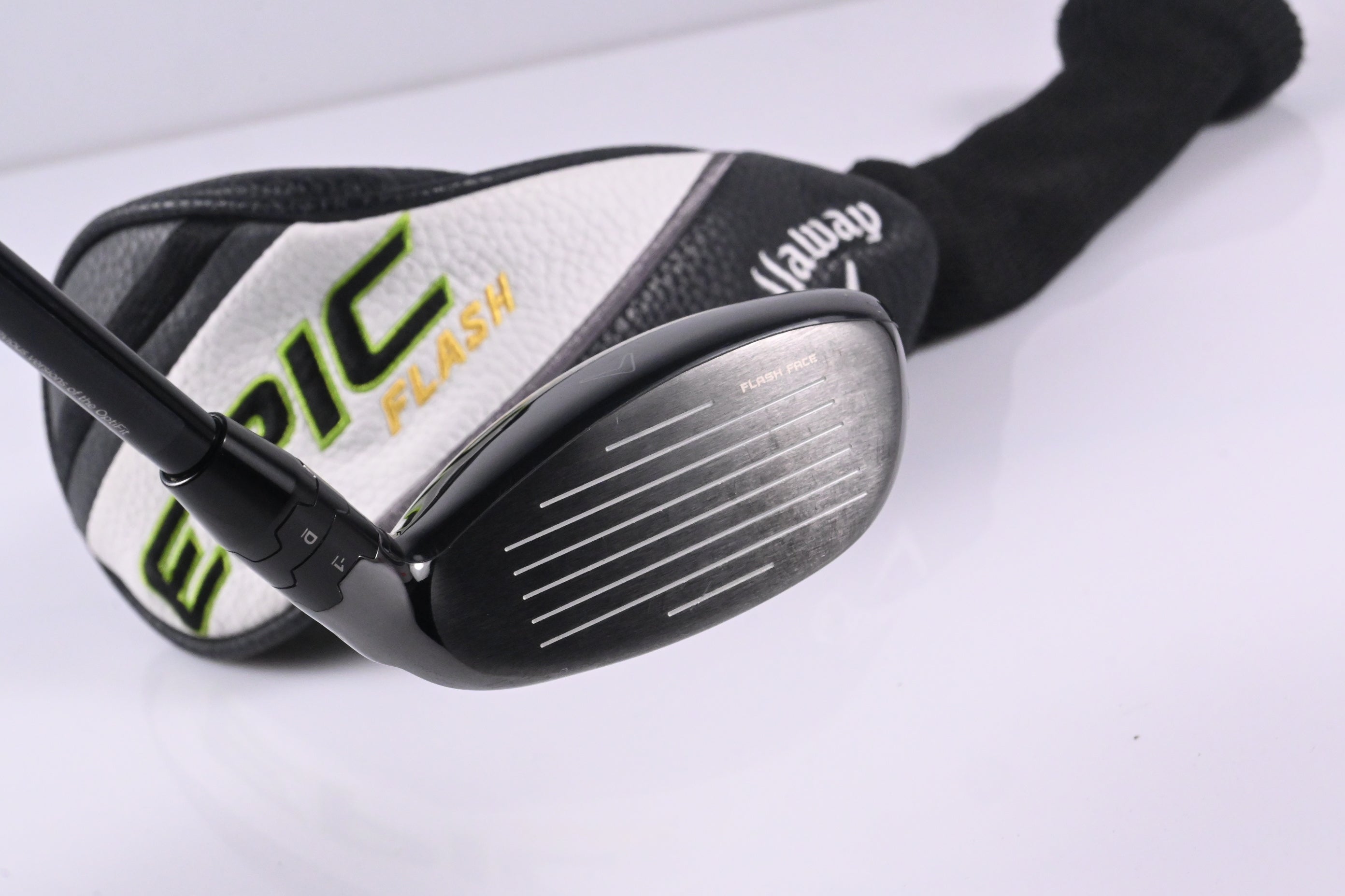 Left Hand Callaway Epic Flash #4 Hybrid / 21 Degree / Regular Flex Tensei White
