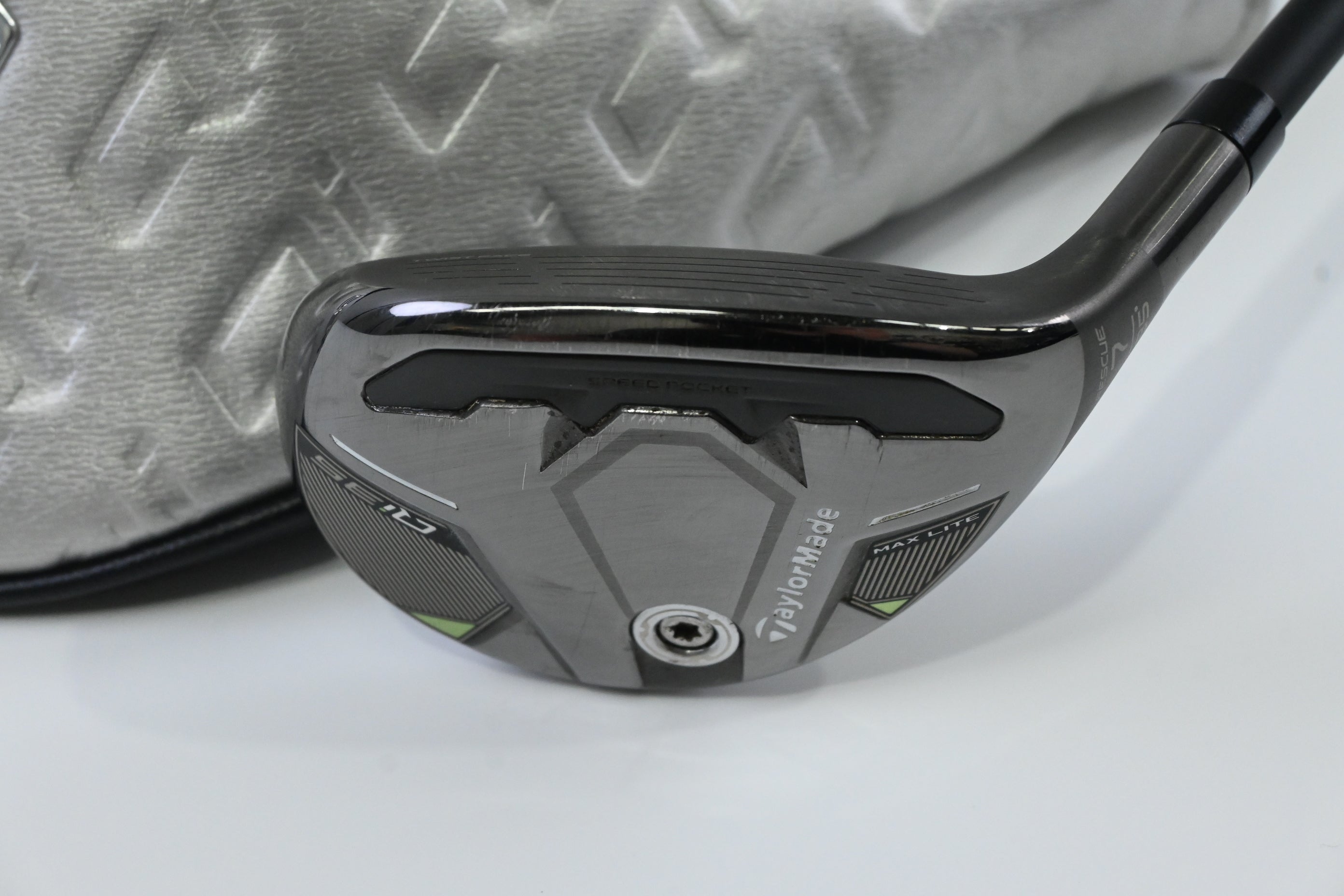 Taylormade Qi35 Max Lite #7 Hybrid / 35 Degree / Regular Flex Vanquish 5 Shaft