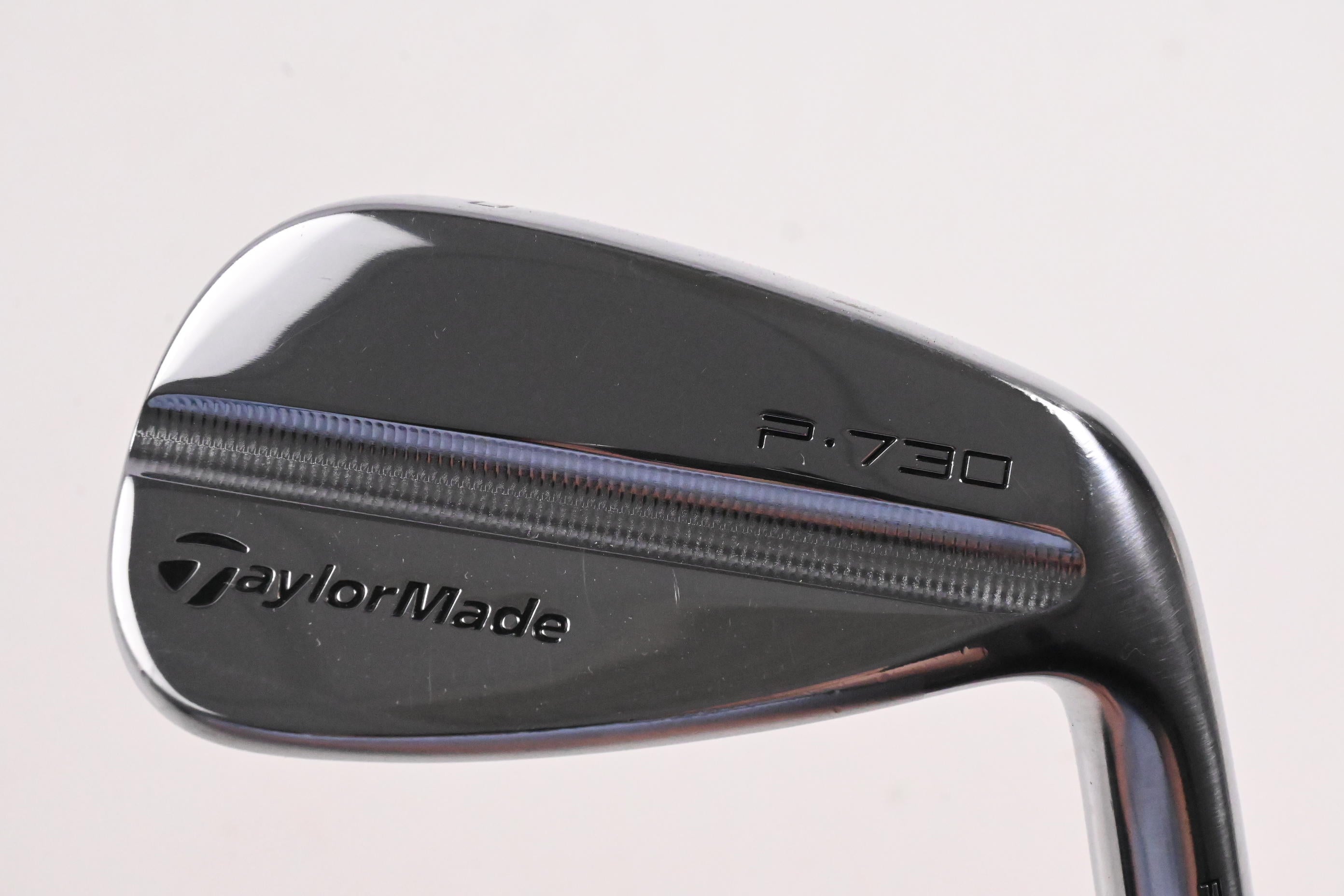 Taylormade P730 Pitching Wedge / 47 Degree / Stiff Flex Dynamic Gold SL S300