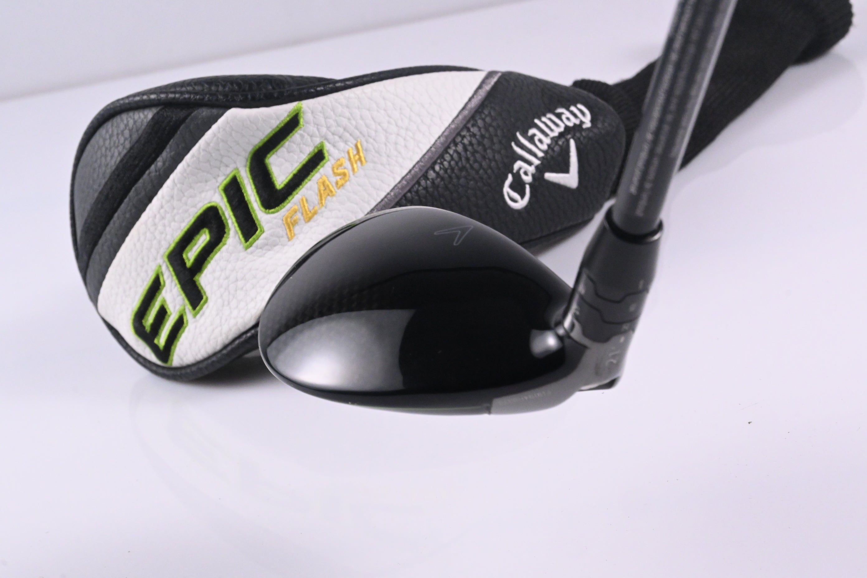 Left Hand Callaway Epic Flash #4 Hybrid / 21 Degree / Regular Flex Tensei White