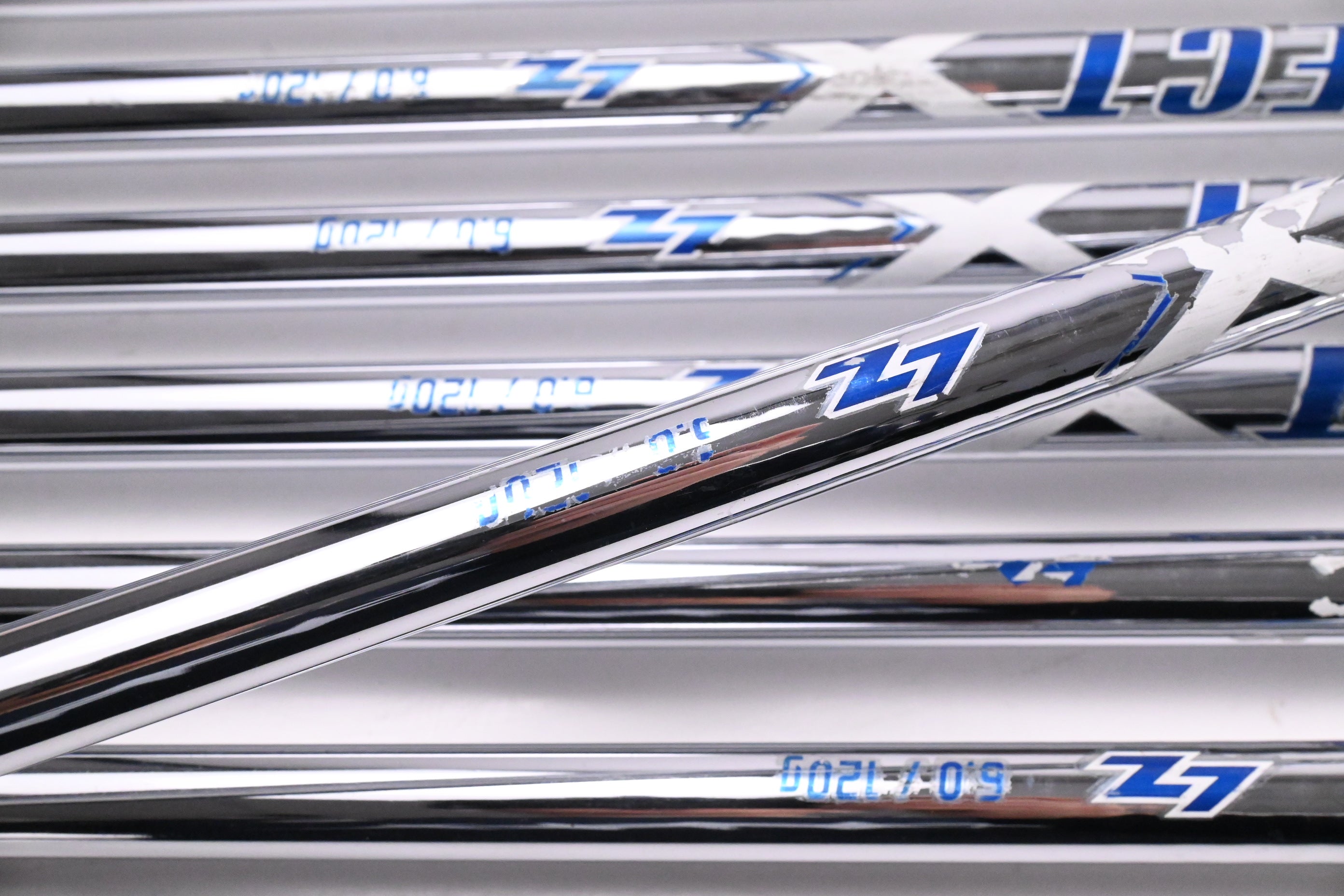Titleist CB 620 Irons / 4-PW / Stiff Flex Project X LZ 120 Shafts