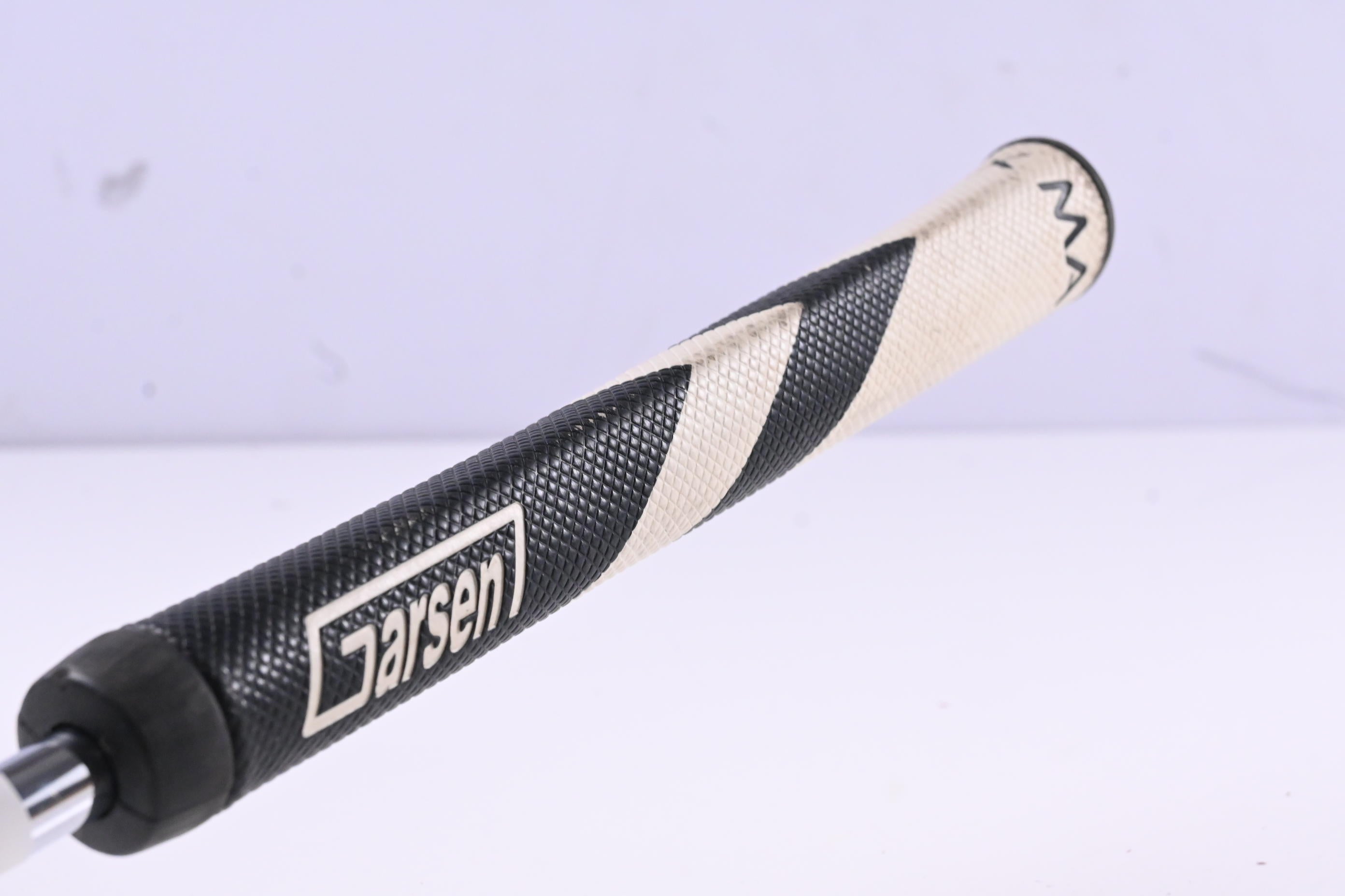 Odyssey White Hot Pro Black V-Line Putter / 34 Inch
