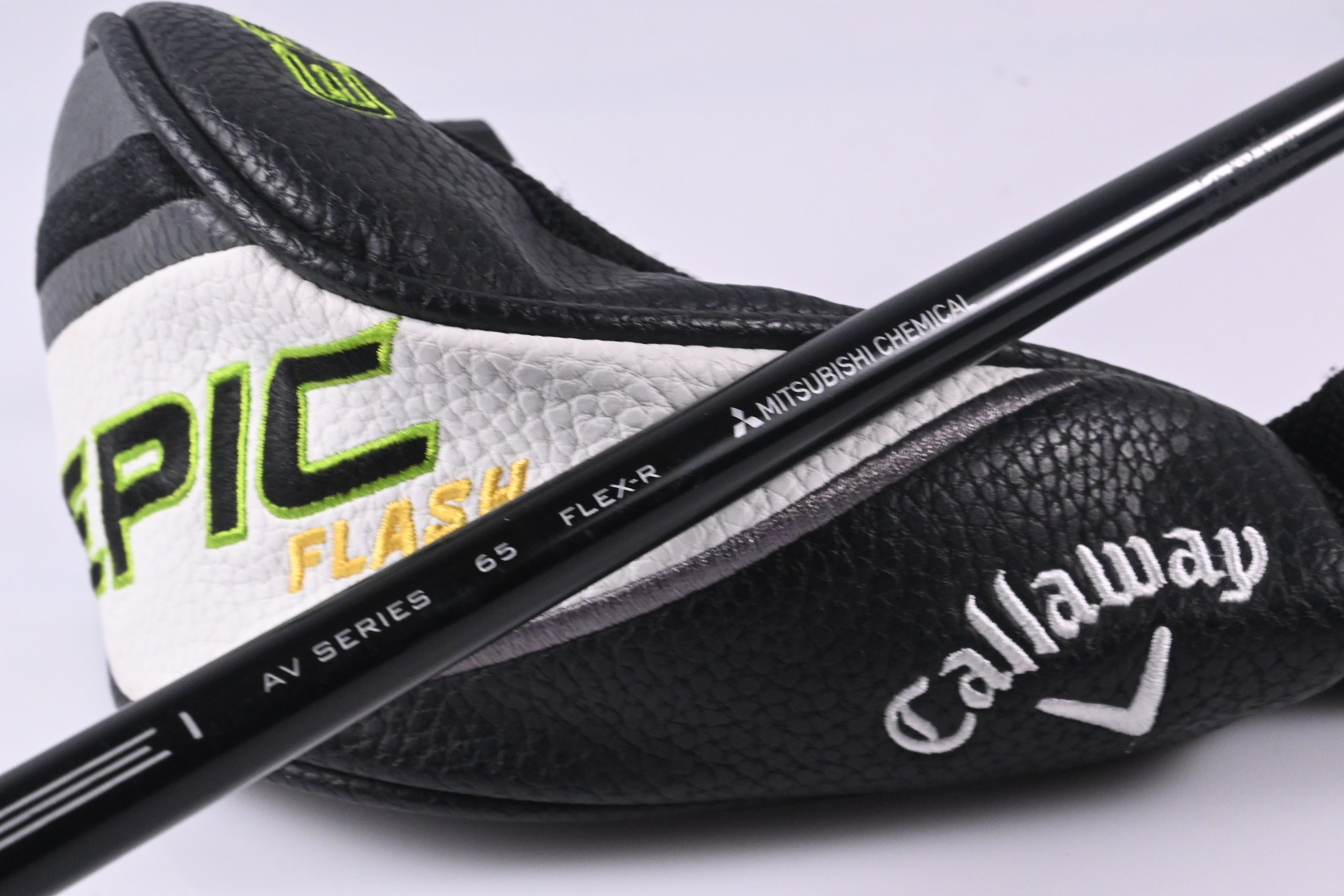 Left Hand Callaway Epic Flash #4 Hybrid / 21 Degree / Regular Flex Tensei White