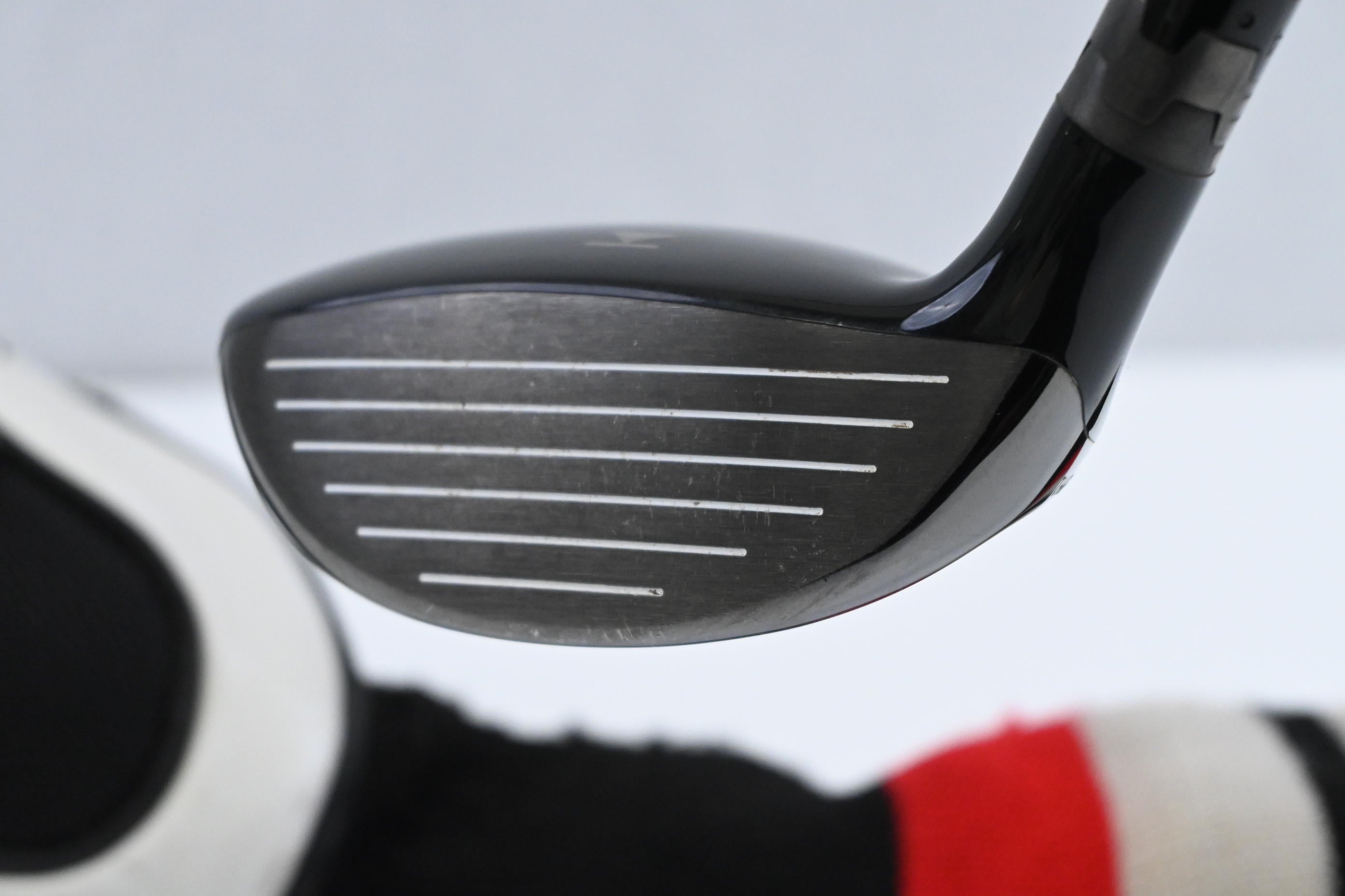 Titleist 910 F #4 Wood / 17 Degree / Regular Flex Bassara 55 Shaft