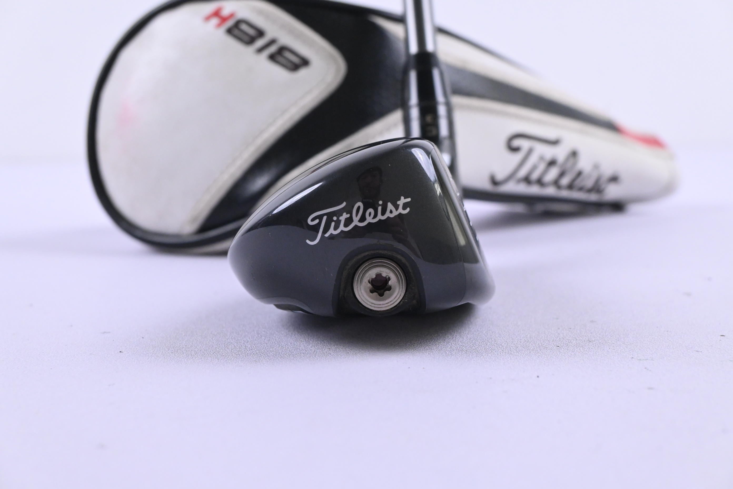 Titleist 818 H2 #3 Hybrid / 19 Degree / Stiff Flex Aldila Rogue M-AX 85 Shaft