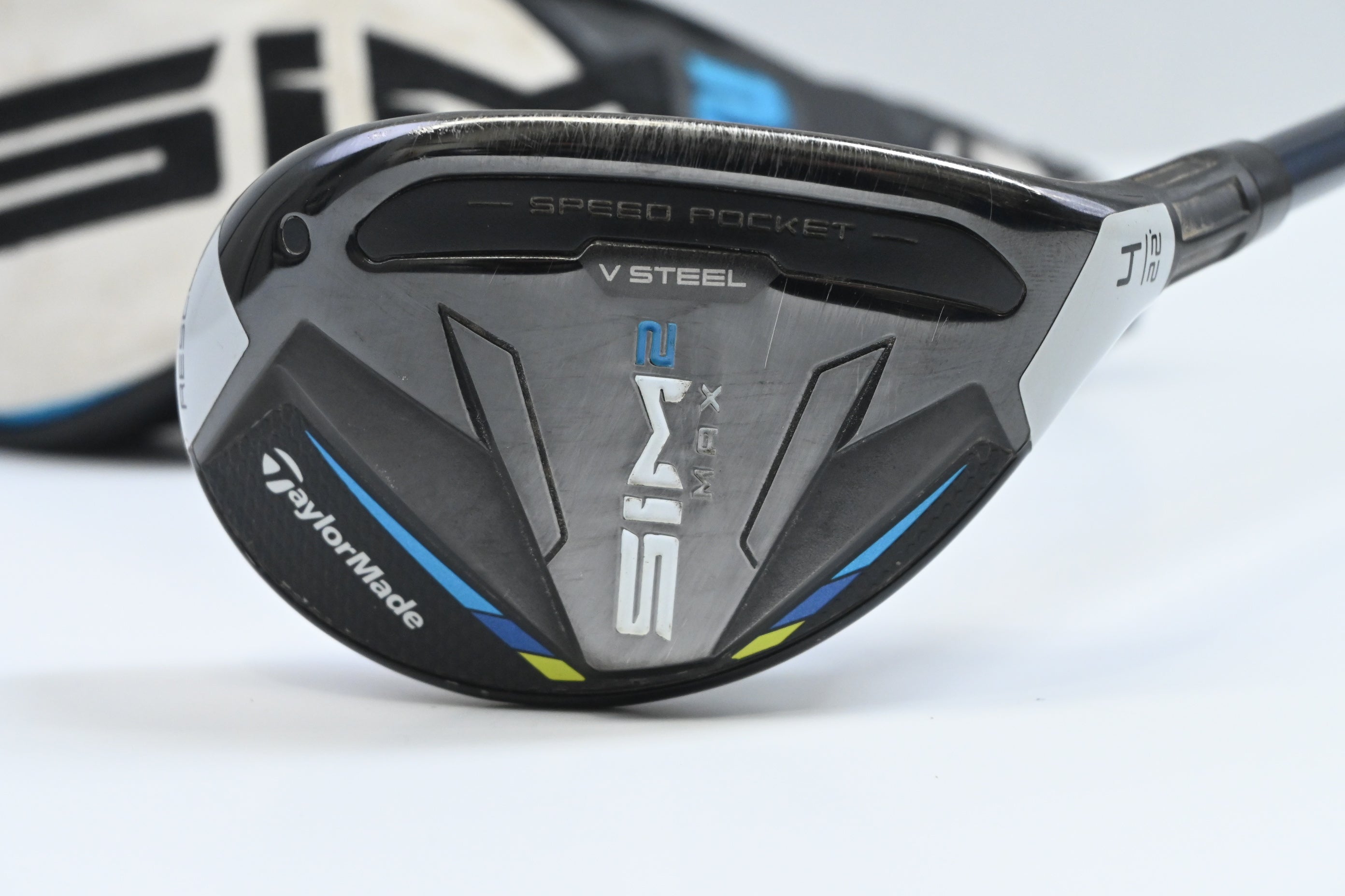 Taylormade SIM2 Max #4 Hybrid / 22 Degree / Regular Flex Fujikura Ventus Blue 6
