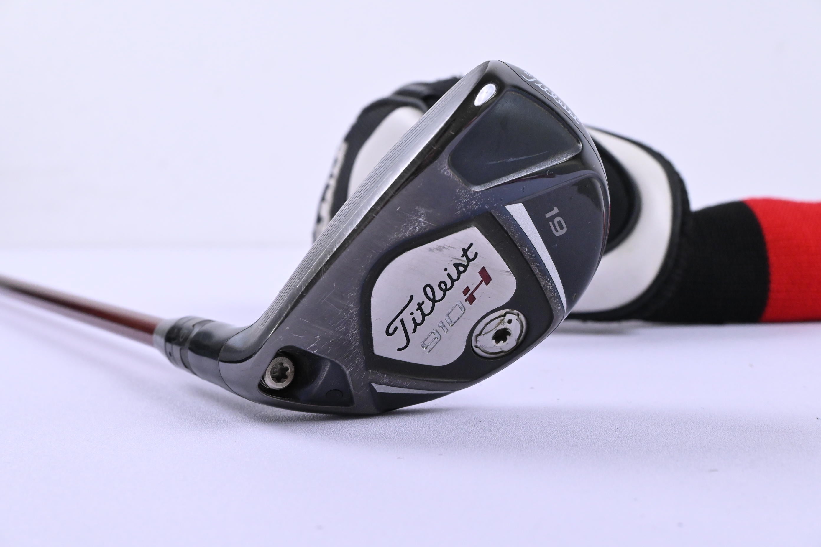Left Hand Titleist 910H #3 Hybrid / 19 Degree / Stiff Flex Diamana 'ilima 70