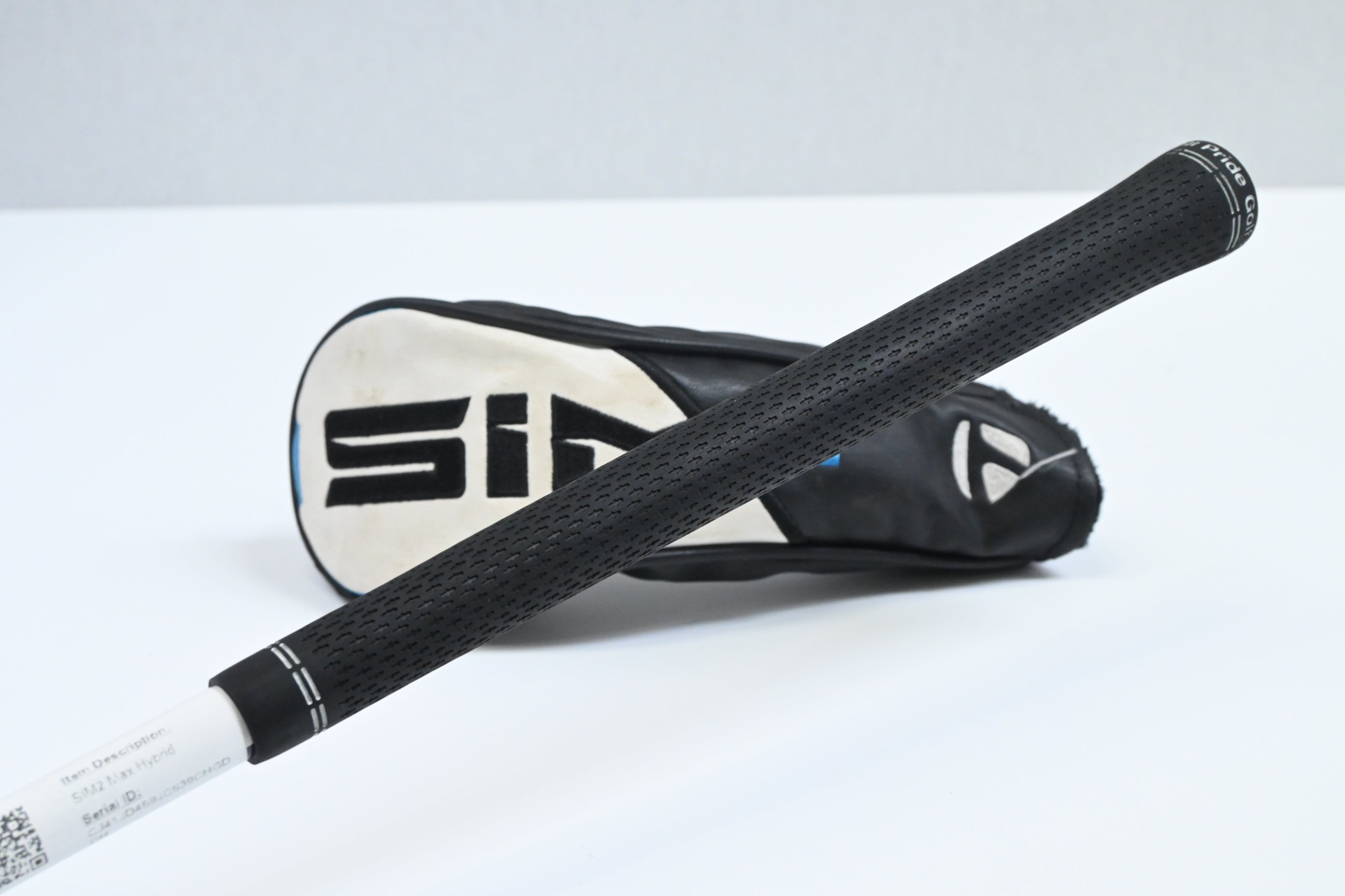 Taylormade SIM2 Max #4 Hybrid / 22 Degree / Regular Flex Fujikura Ventus Blue 6