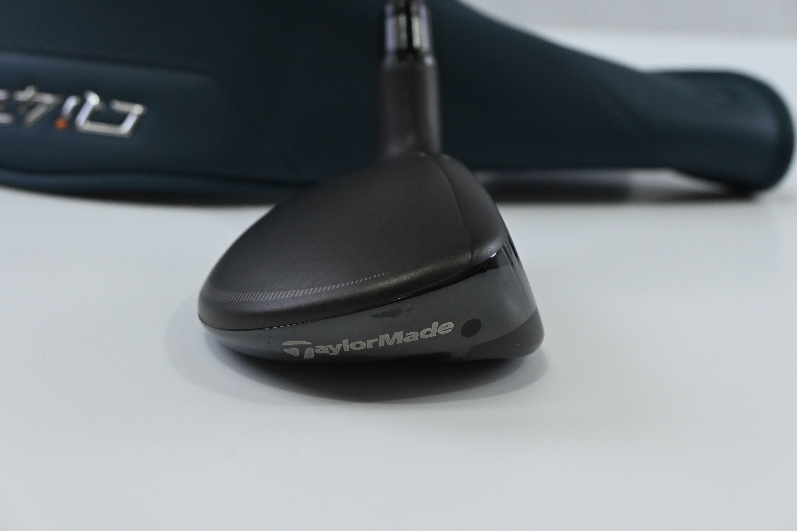 Taylormade Qi4D #4 Hybrid / 22 Degree / Regular Flex KBS Reax 65 Shaft
