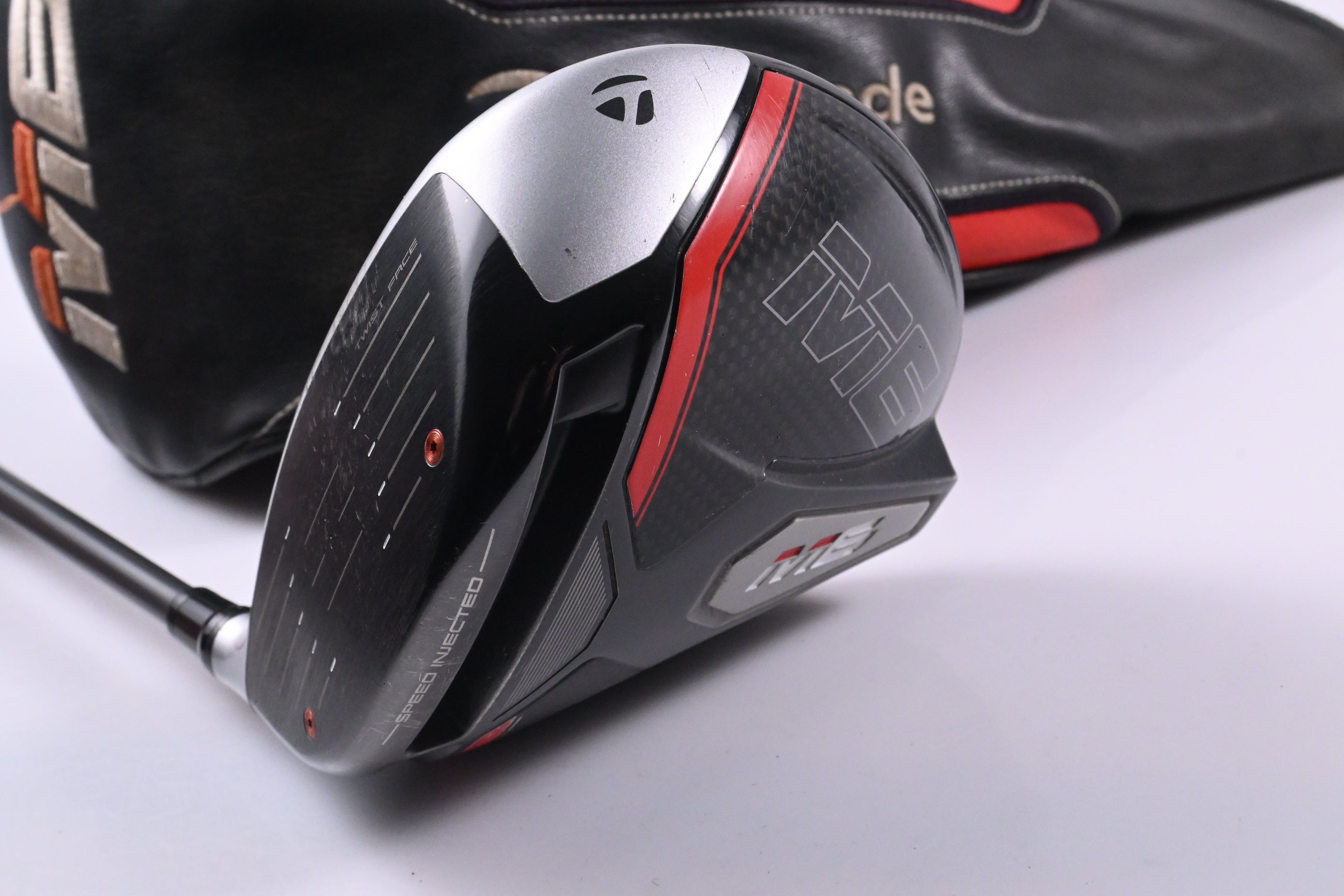 Left Hand Taylormade M6 Driver / 10.5 Degree / Regular Flex Fujikura Pro 53