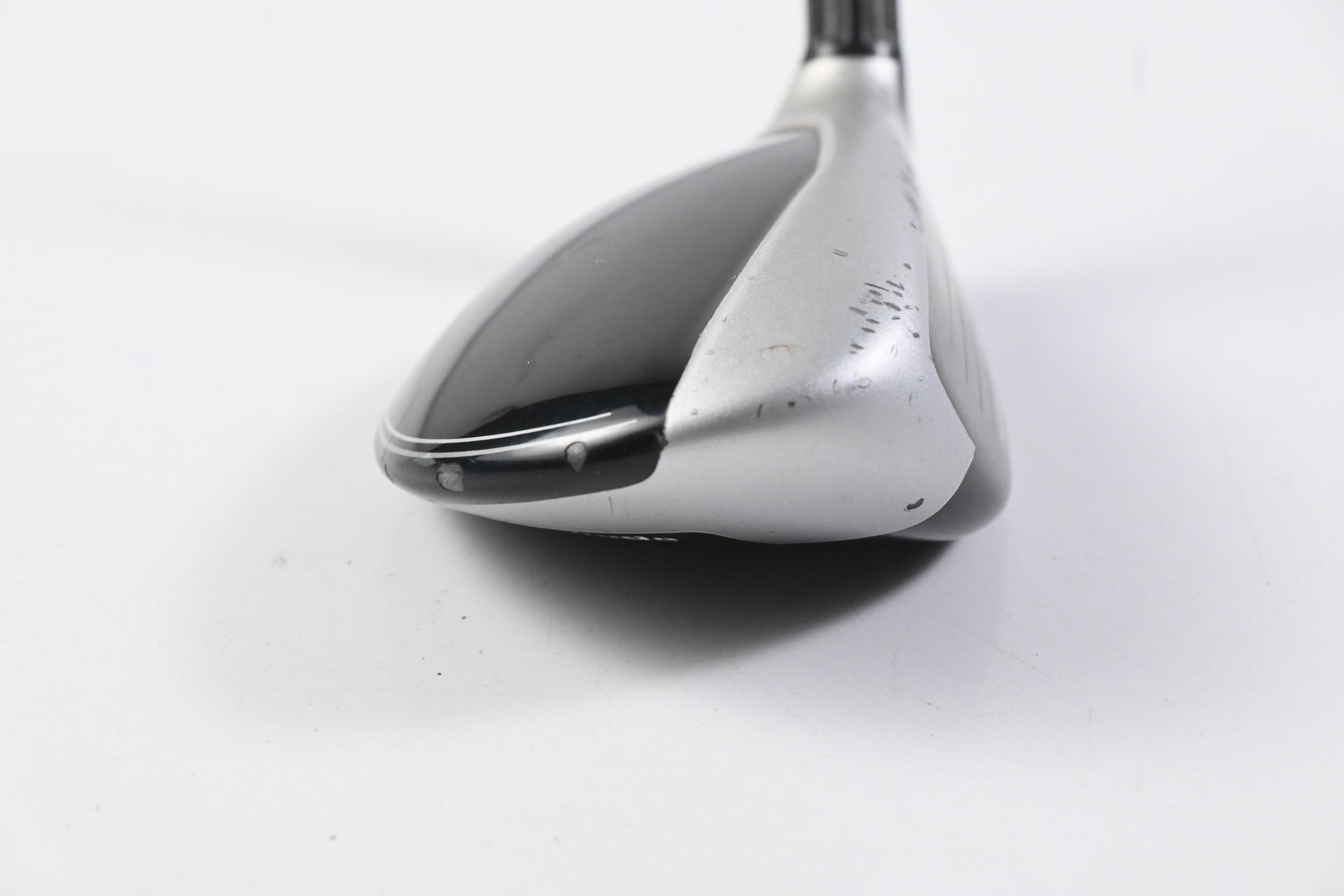 Taylormade M4 #3 Hybrid / 19 Degree / Regular Flex Fujikura Atmos Red 6 Shaft