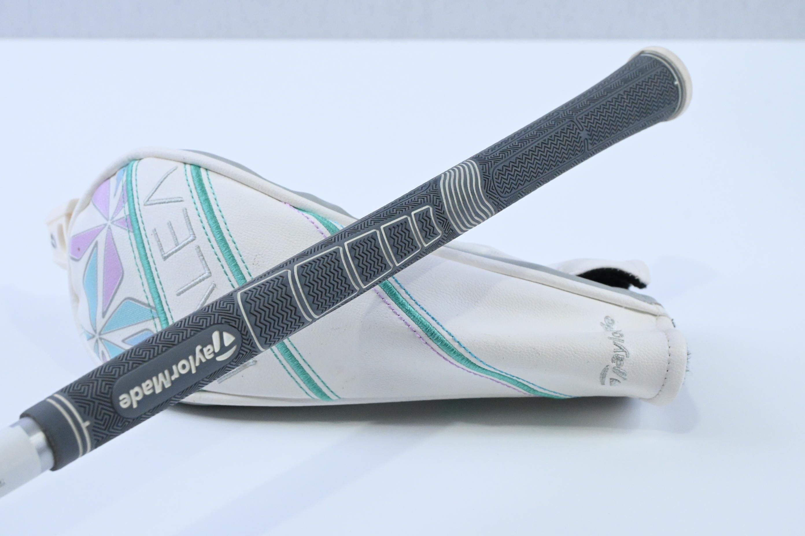 Ladies Taylormade Kalea #5 Hybrid / 26 Degree / Ladies Flex Kalea 45 Shaft