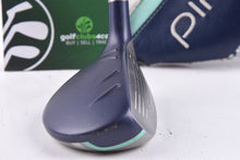 Load image into Gallery viewer, Ladies Ping G Le2 #6 Hybrid / 30 Degree / Ladies Flex Ping ULT 230 Shaft
