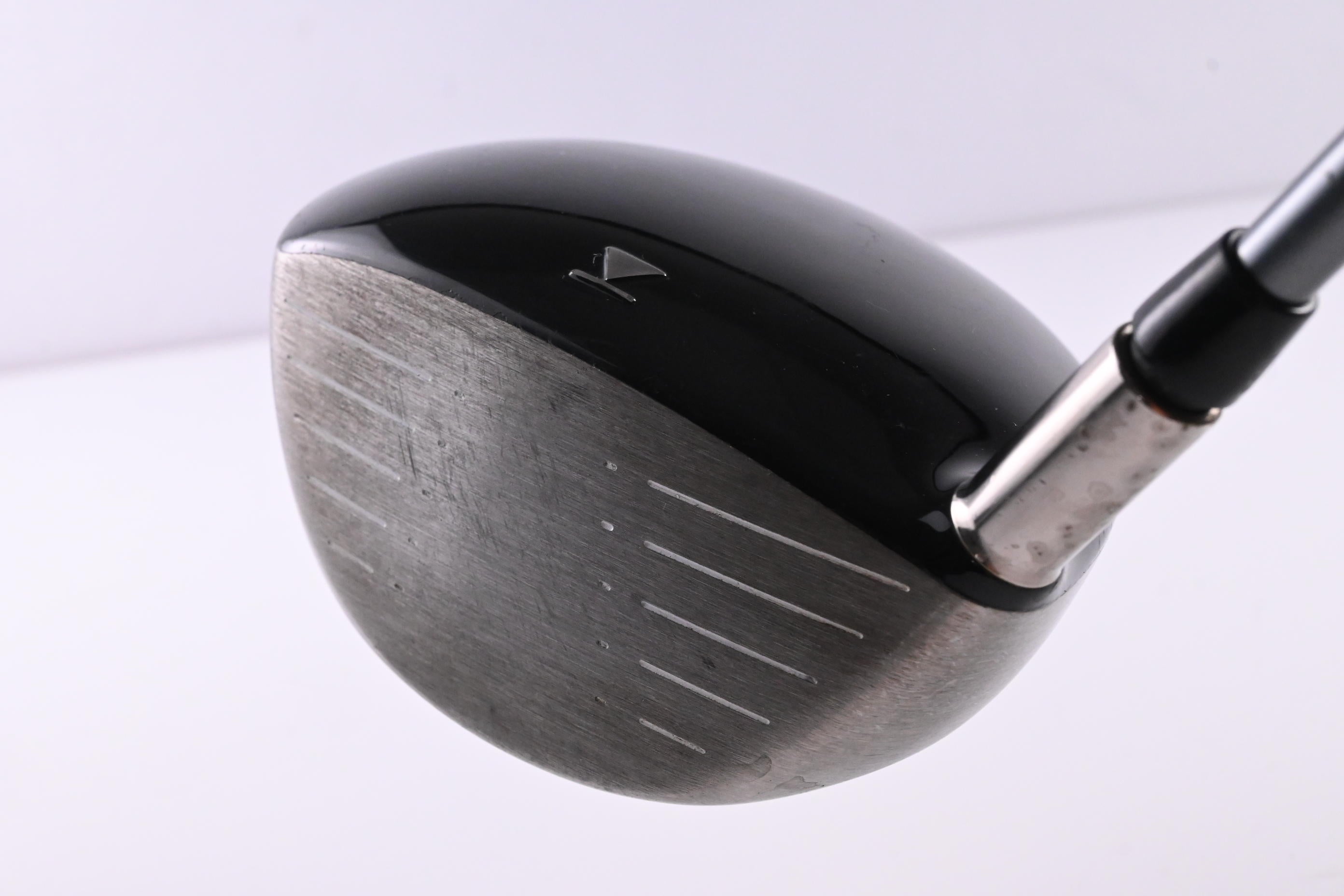 Titleist 905 R Driver / 9.5 Degree / Stiff Flex Speeder Shaft