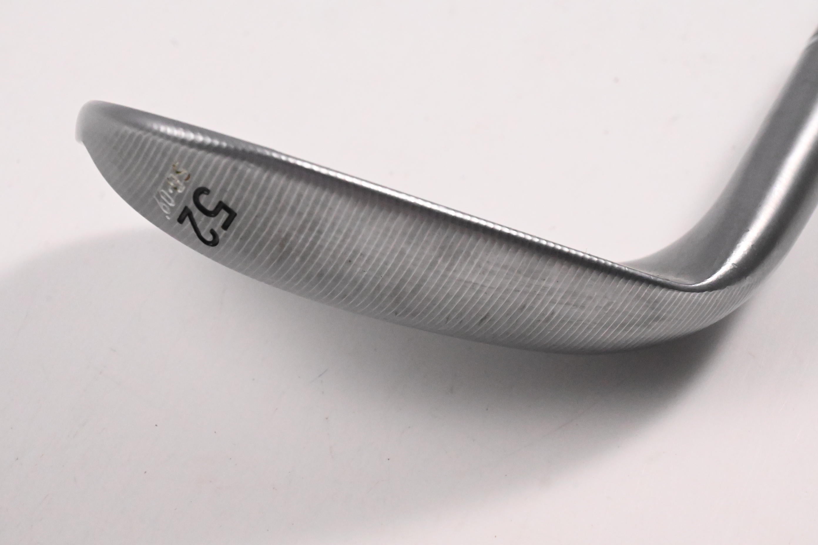 Taylormade Milled Grind 5 Gap Wedge / 52 Degree / Wedge Flex Dynamic Gold 115