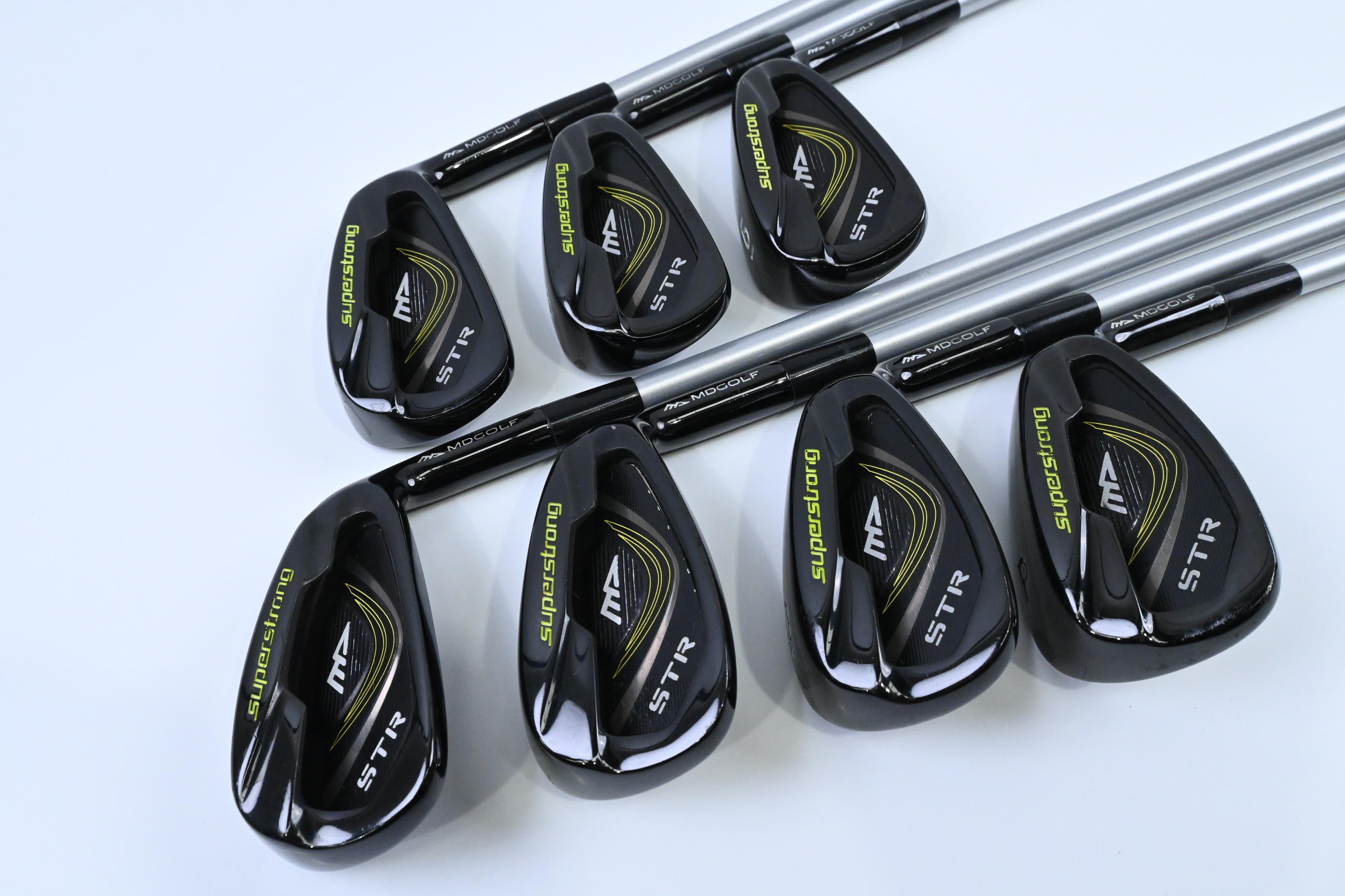 MDGolf Superstrong Irons / 4-PW / Regular Flex JavlnFX Qi7 Shafts