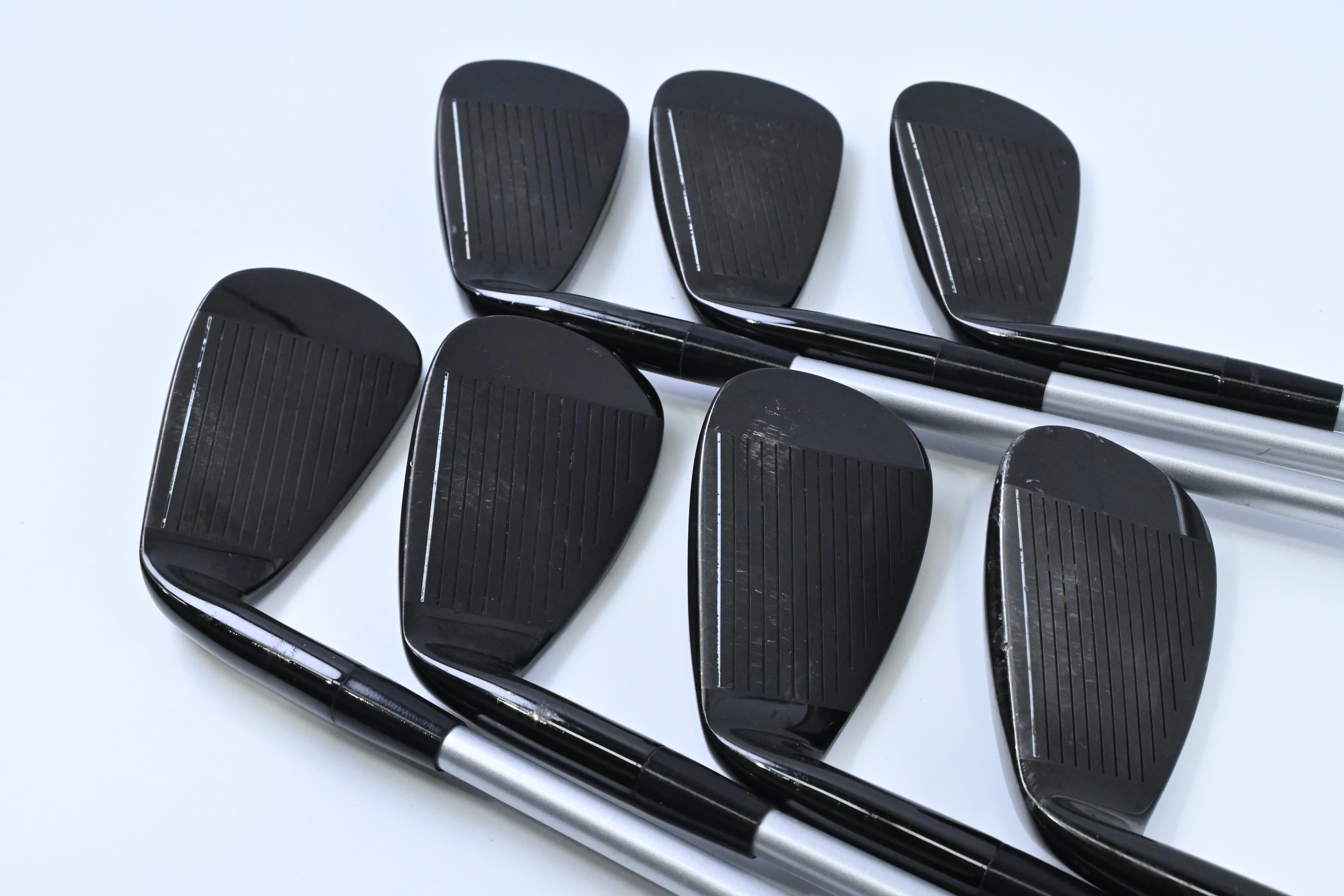 MDGolf Superstrong Irons / 4-PW / Regular Flex JavlnFX Qi7 Shafts