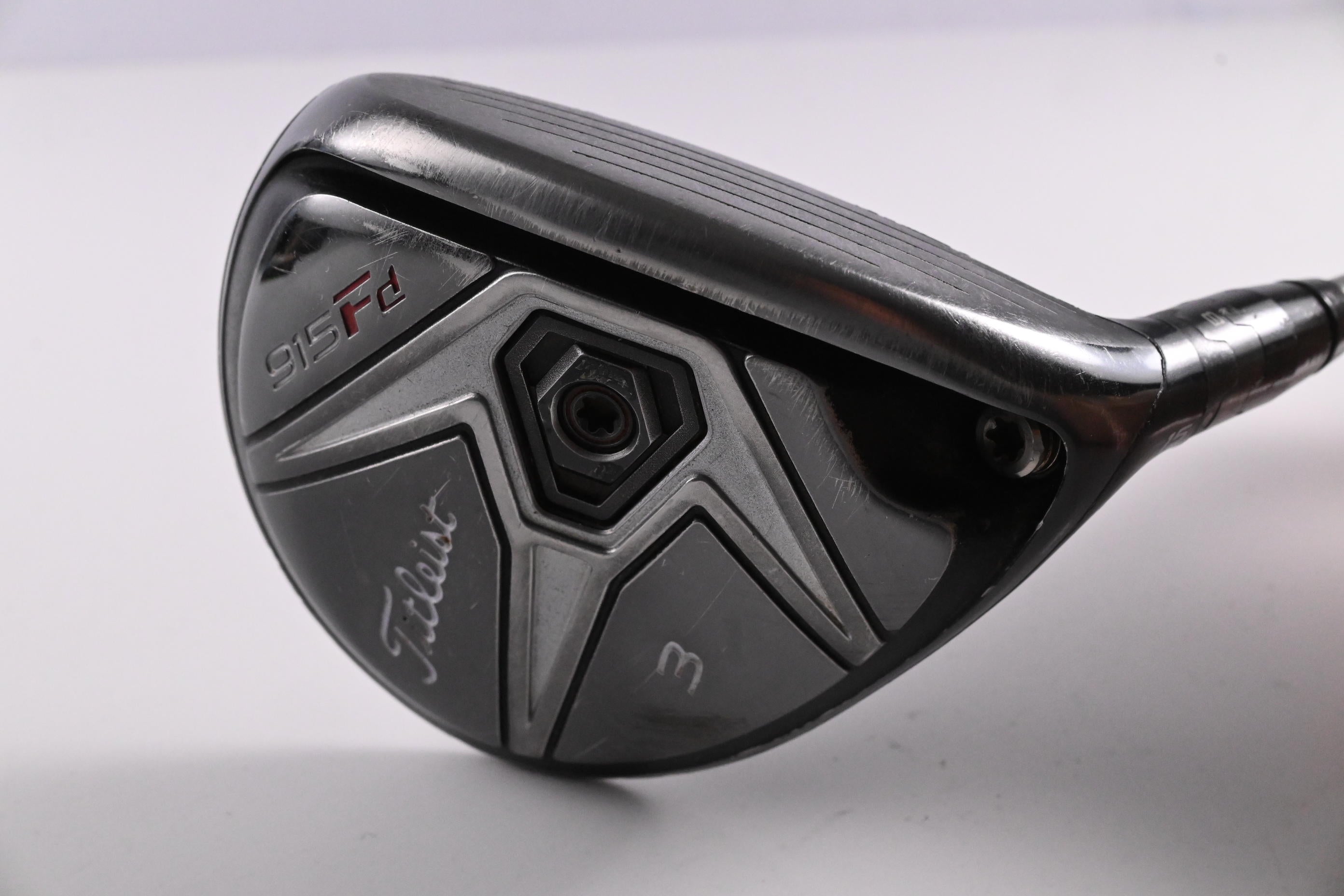 Titleist 915 FD #3 Wood / 15 Degree / Regular Flex Diamana Red M+ 60 Shaft