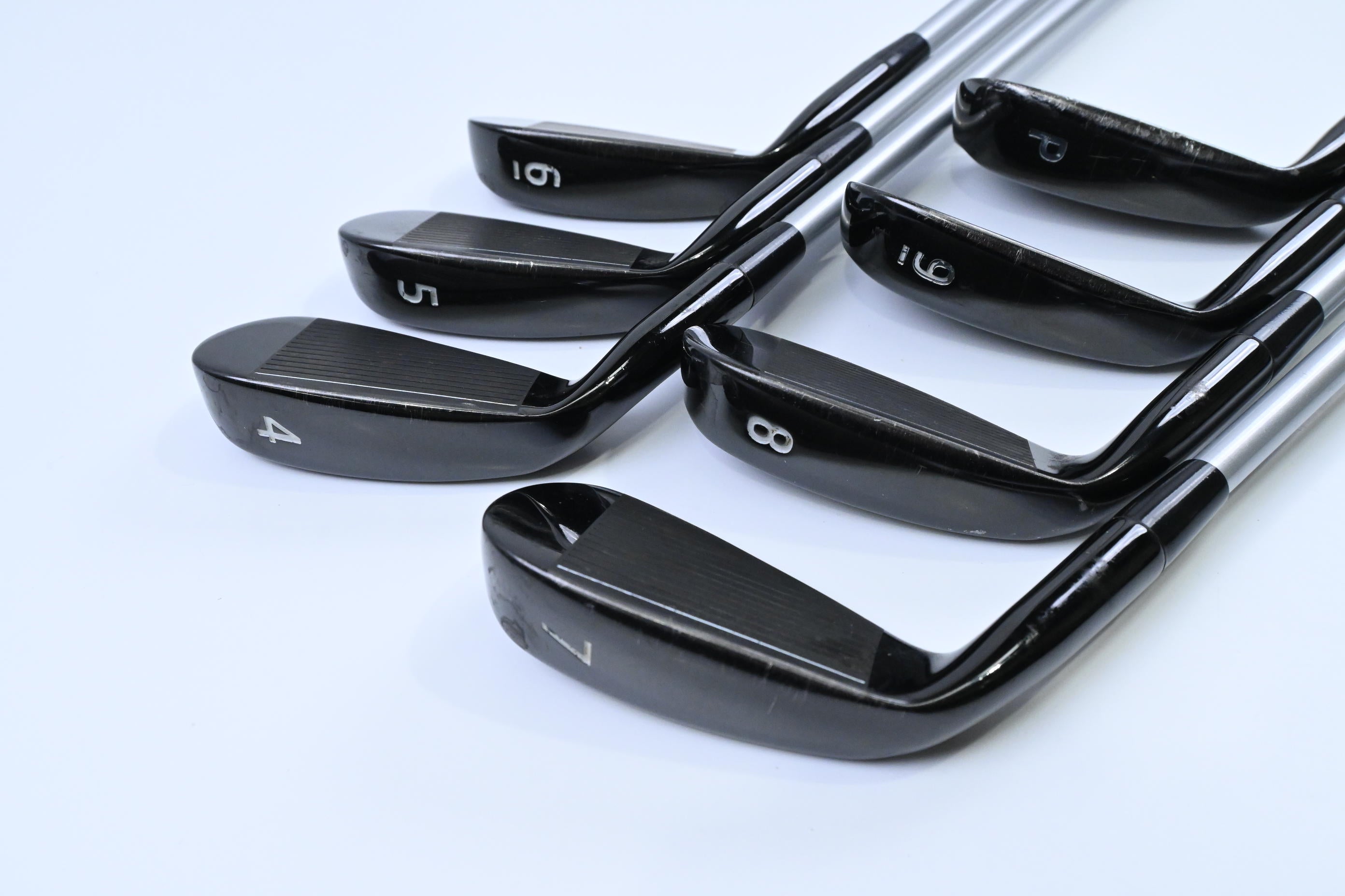 MDGolf Superstrong Irons / 4-PW / Regular Flex JavlnFX Qi7 Shafts