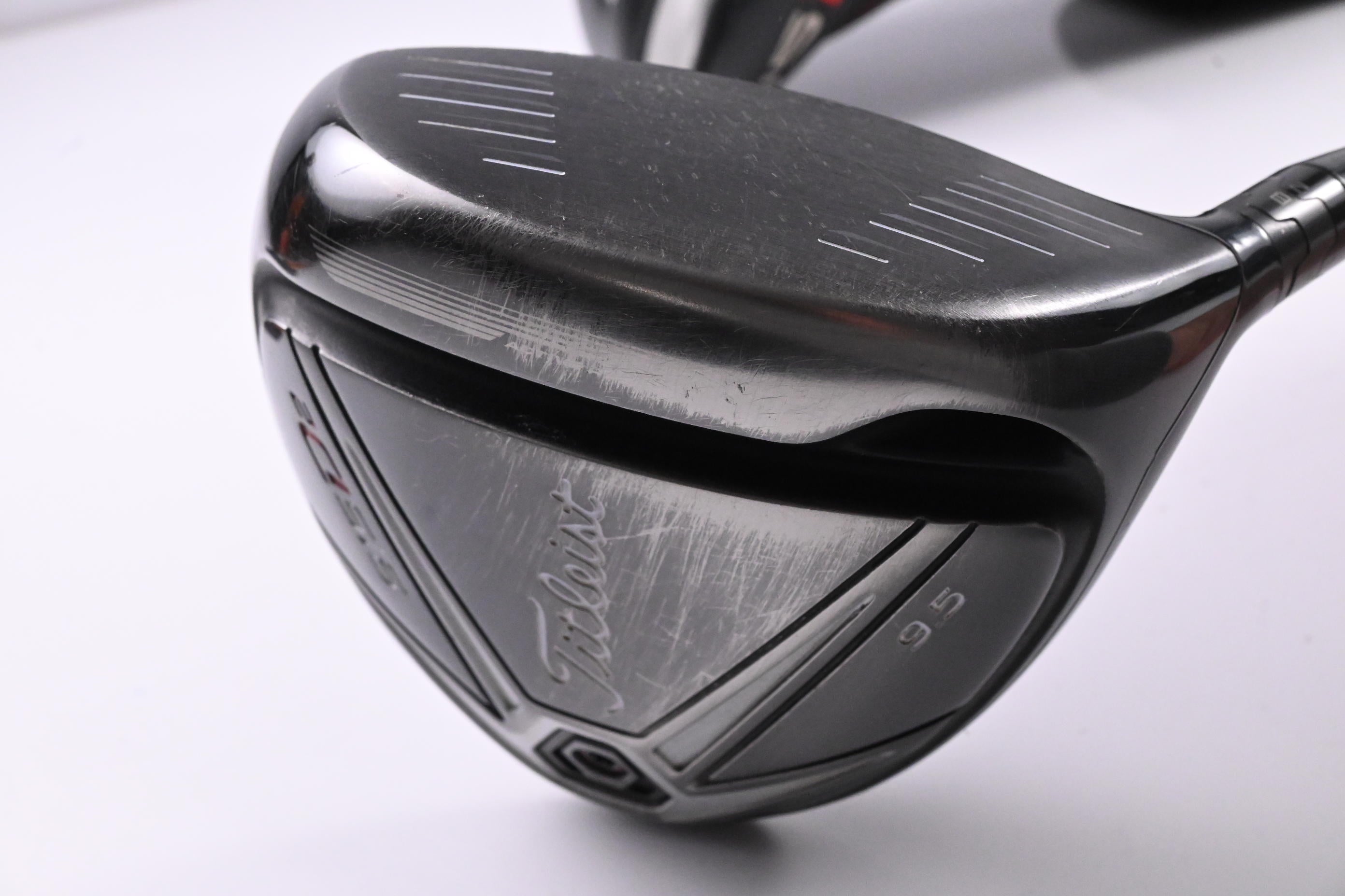 Titleist 915 D2 Driver / 9.5 Degree / Stiff Flex Diamana Blue S+ 60 Shaft