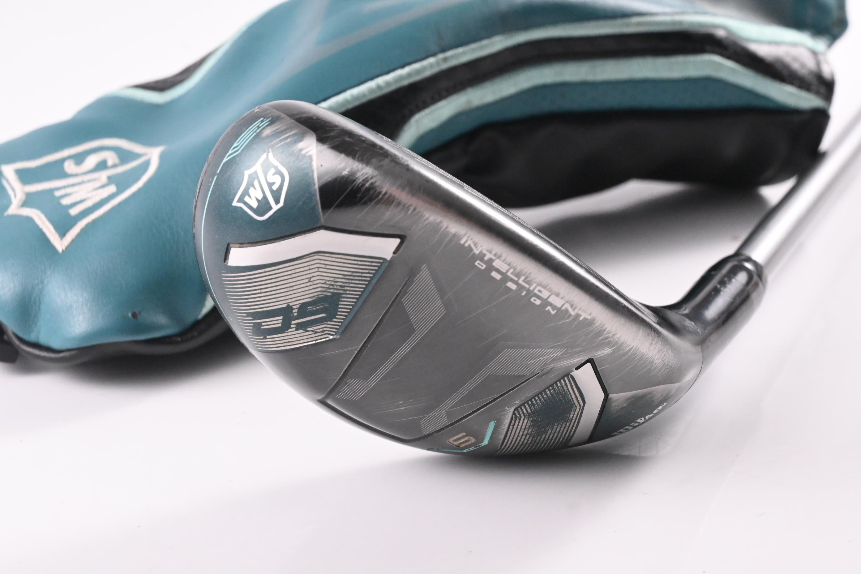 Ladies Wilson Staff D9 #6 Hybrid / 28 Degree / Ladies Flex Aldila Quaranta 40