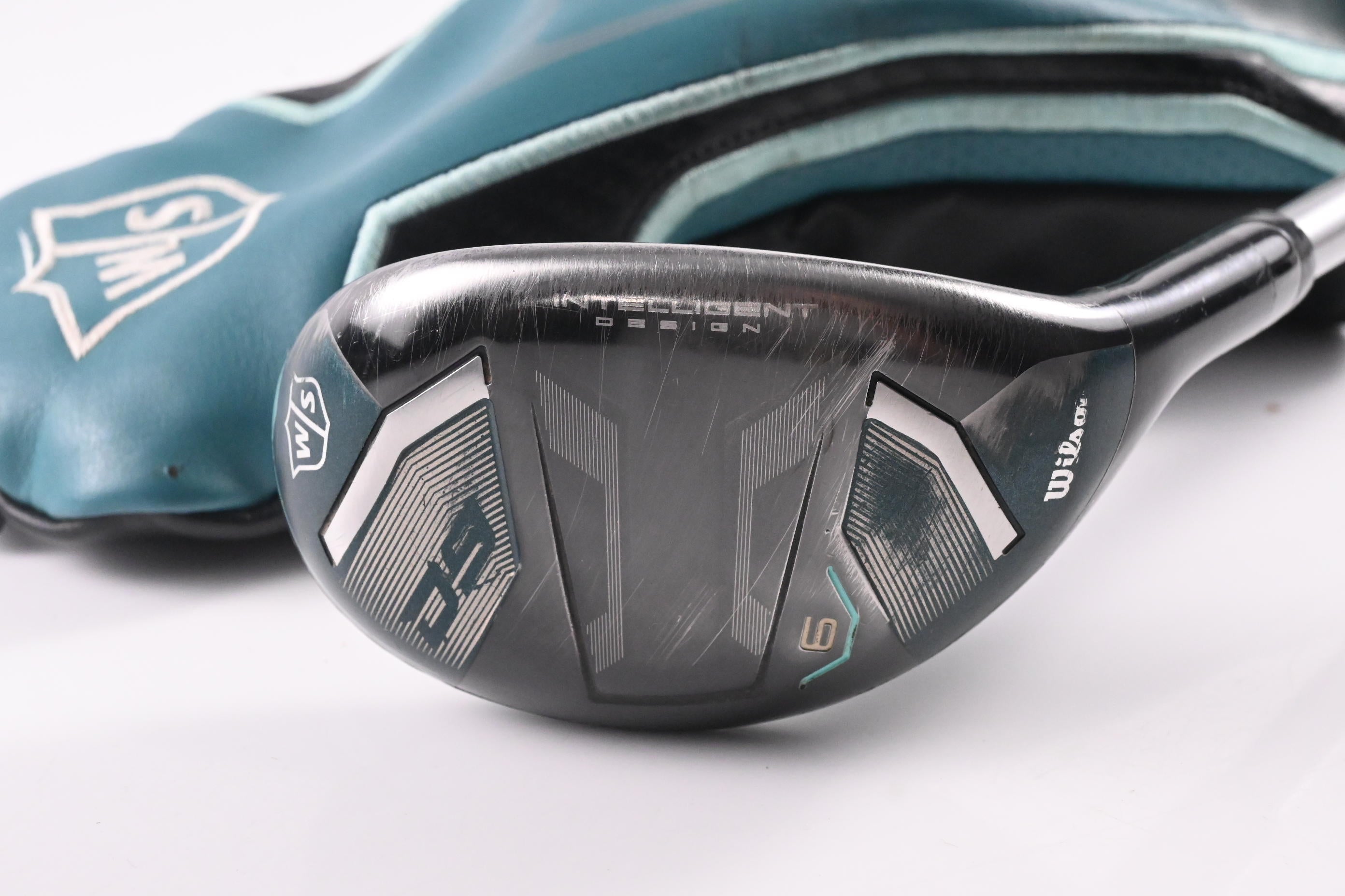 Ladies Wilson Staff D9 #6 Hybrid / 28 Degree / Ladies Flex Aldila Quaranta 40